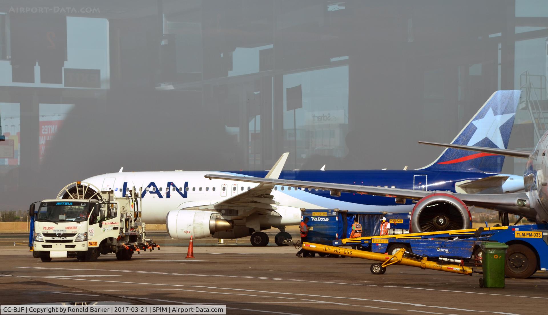 CC-BJF, 2013 Airbus A320-214 C/N 5666, Taxi Lima