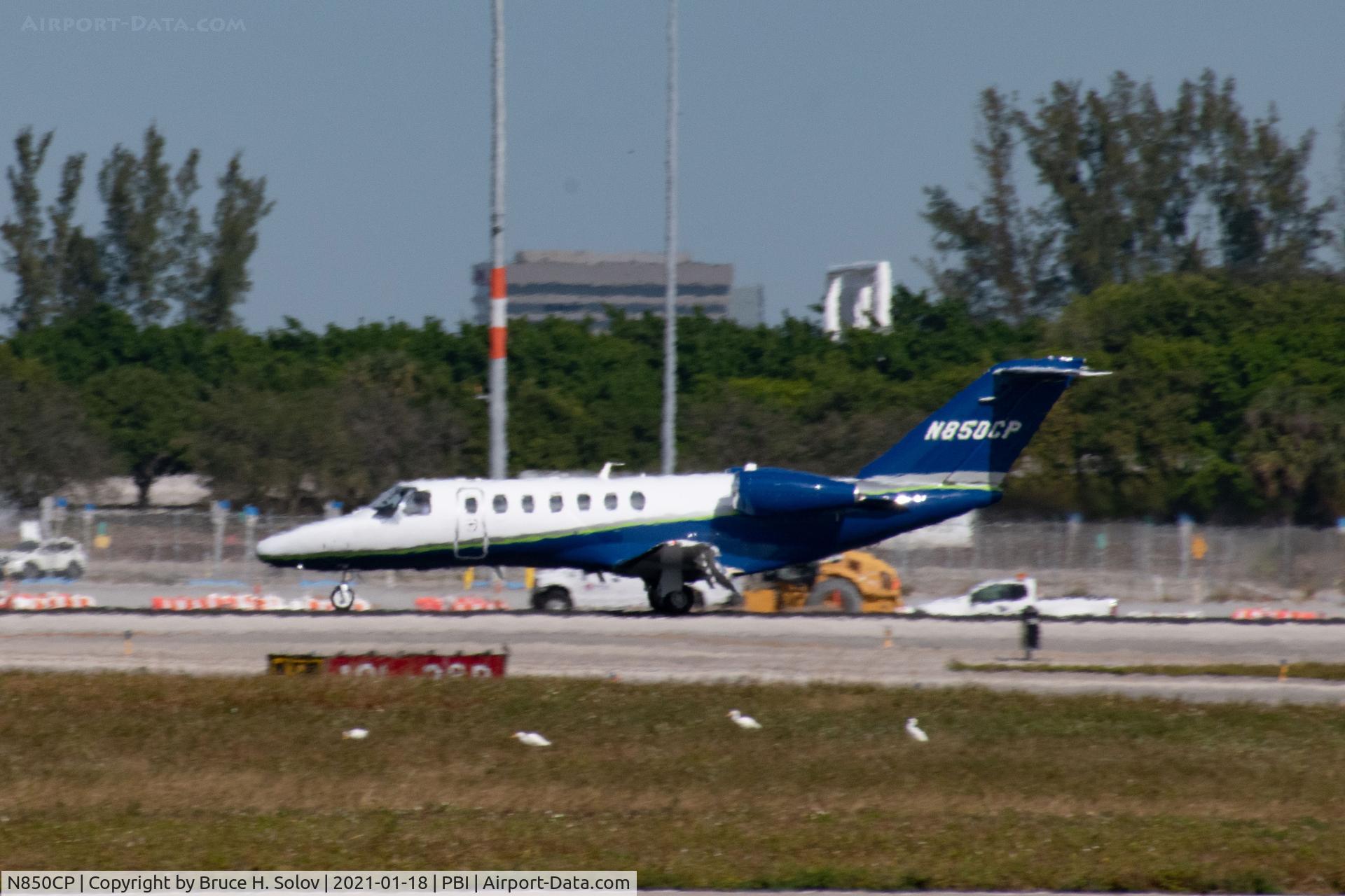 N850CP, 2019 Cessna 525B CitationJet CJ3+ C/N 525B-0600, taxiing at PBI