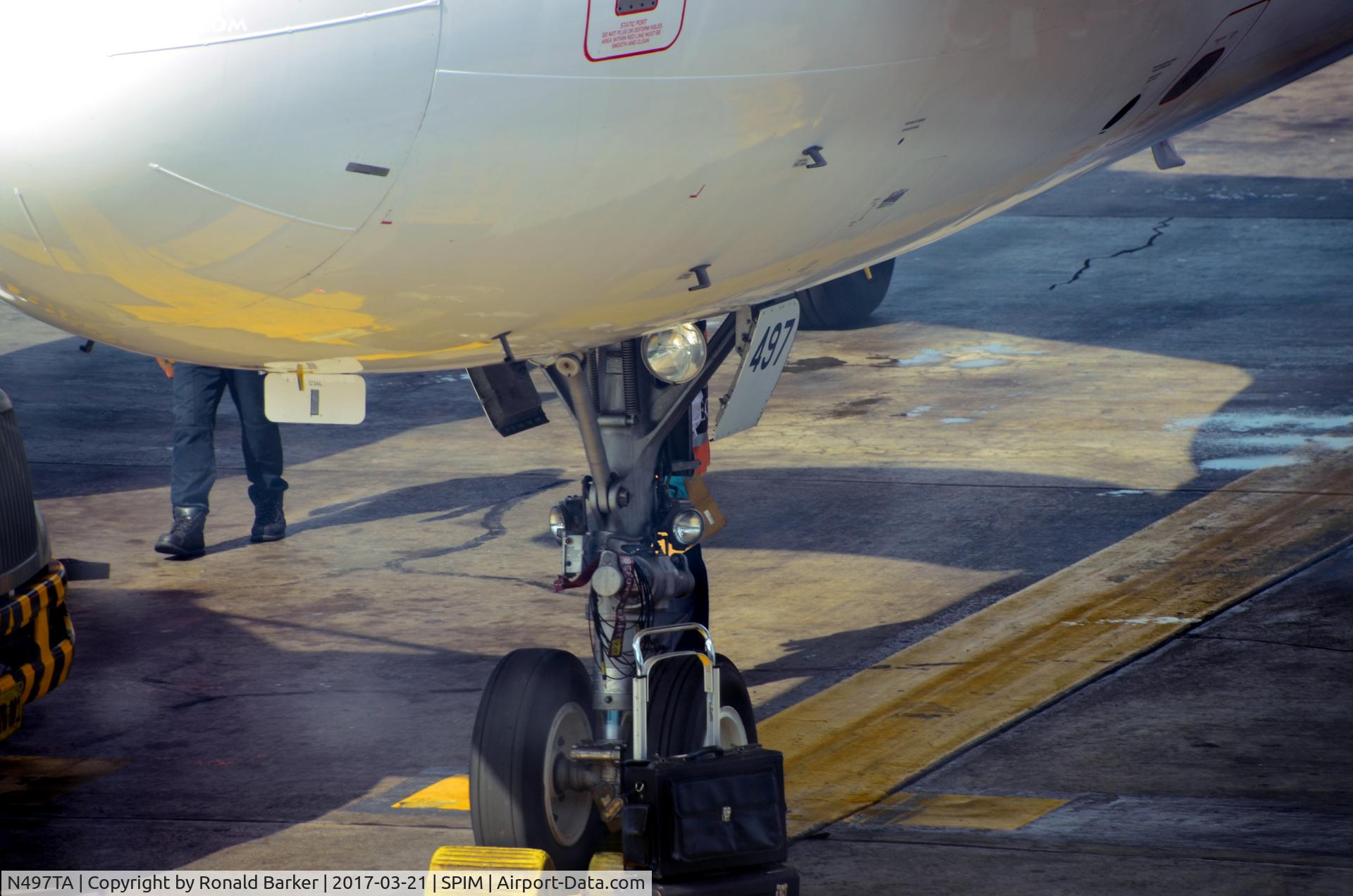 N497TA, 2008 Airbus A320-233 C/N 3378, Nose gear Lima