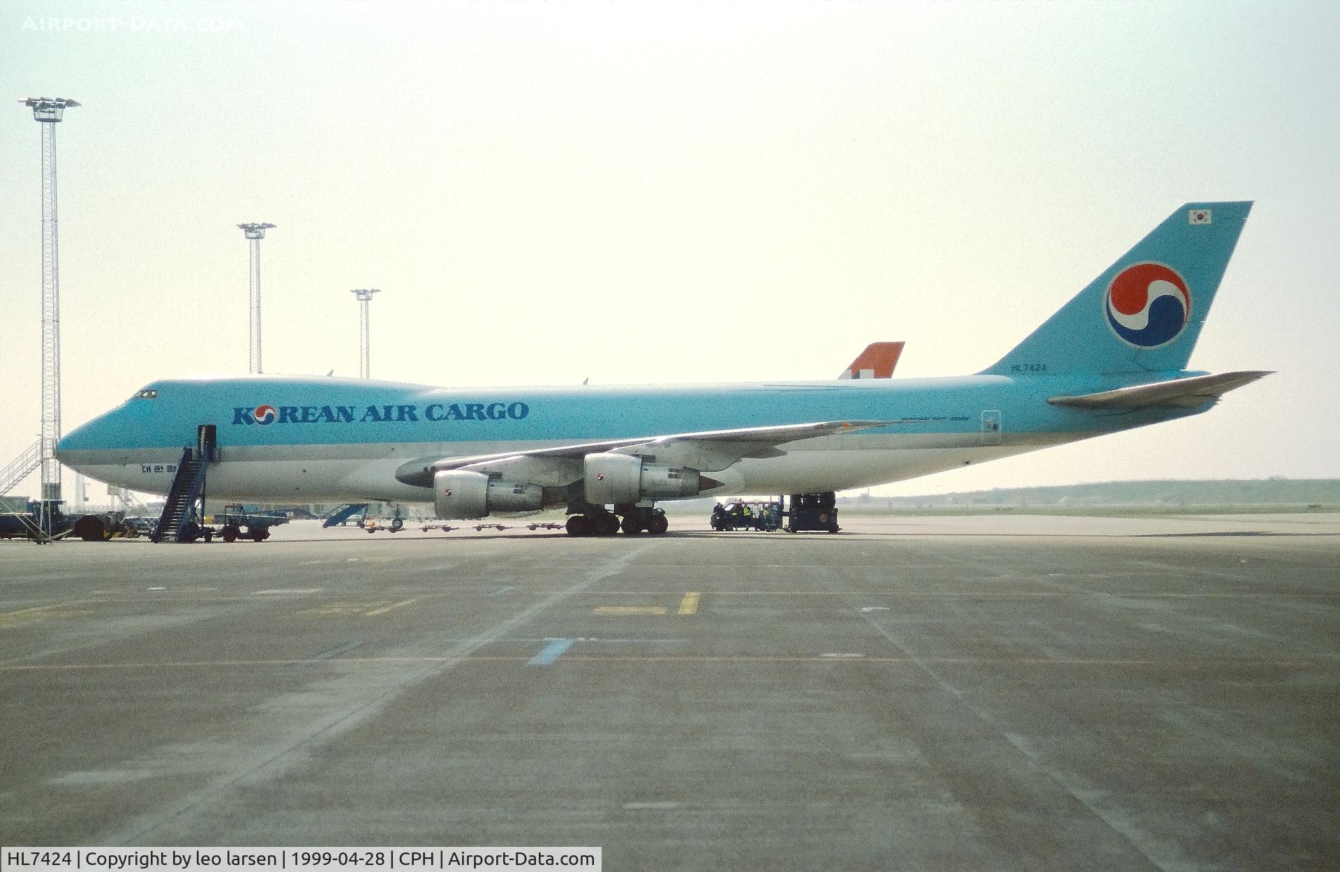 HL7424, 1980 Boeing 747-2S4F/SCD C/N 22169, Copenhagen 28.4.1999