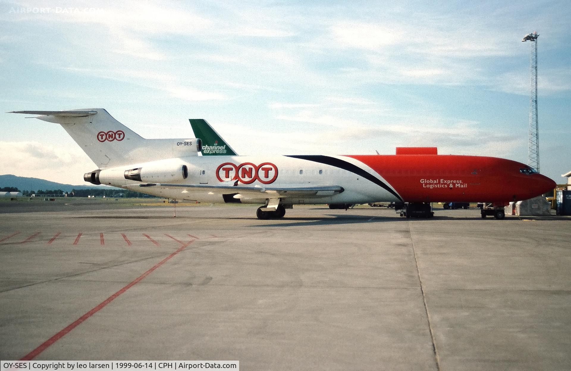 OY-SES, 1969 Boeing 727-251 C/N 19977, Oslo Gardermoen 14.6.1999