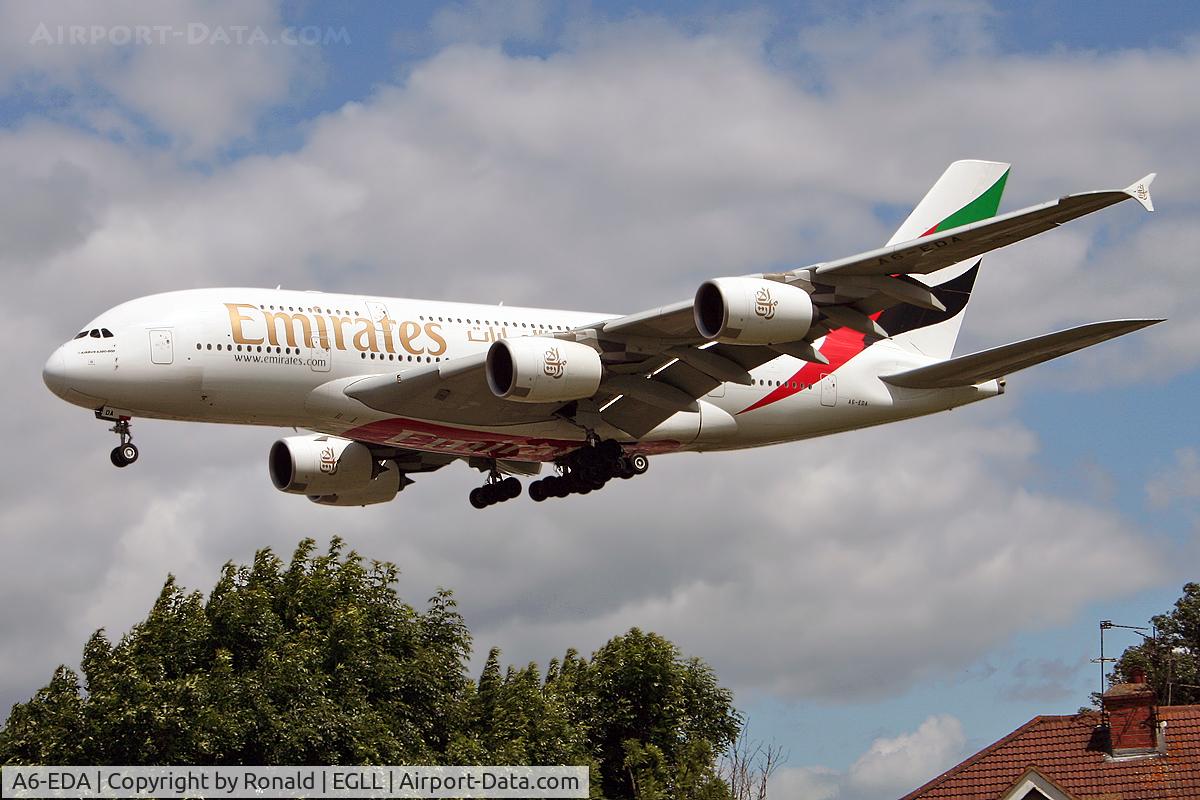 A6-EDA, 2007 Airbus A380-861 C/N 011, at lhr