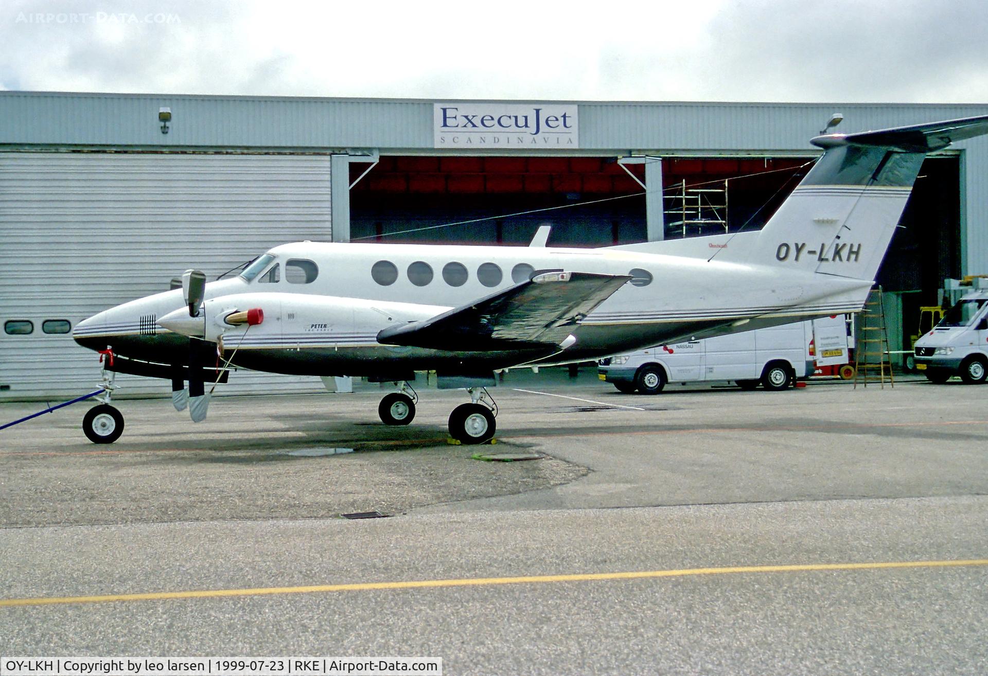 OY-LKH, 1989 Beech B200 King Air C/N BB-1325, Roskilde 23.7.1999