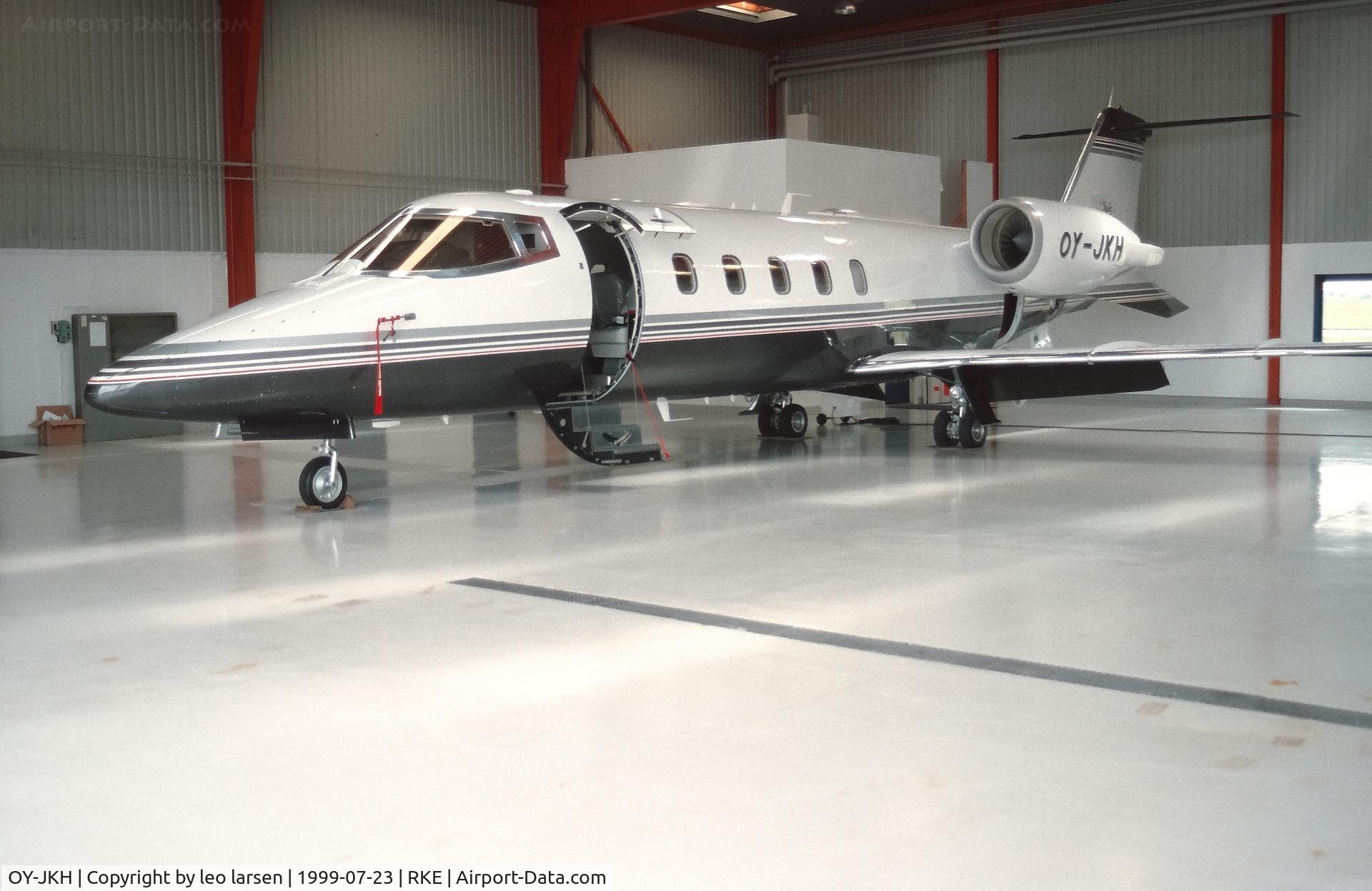 OY-JKH, 1998 Learjet 60 C/N 141, Roskilde 23.7.1999