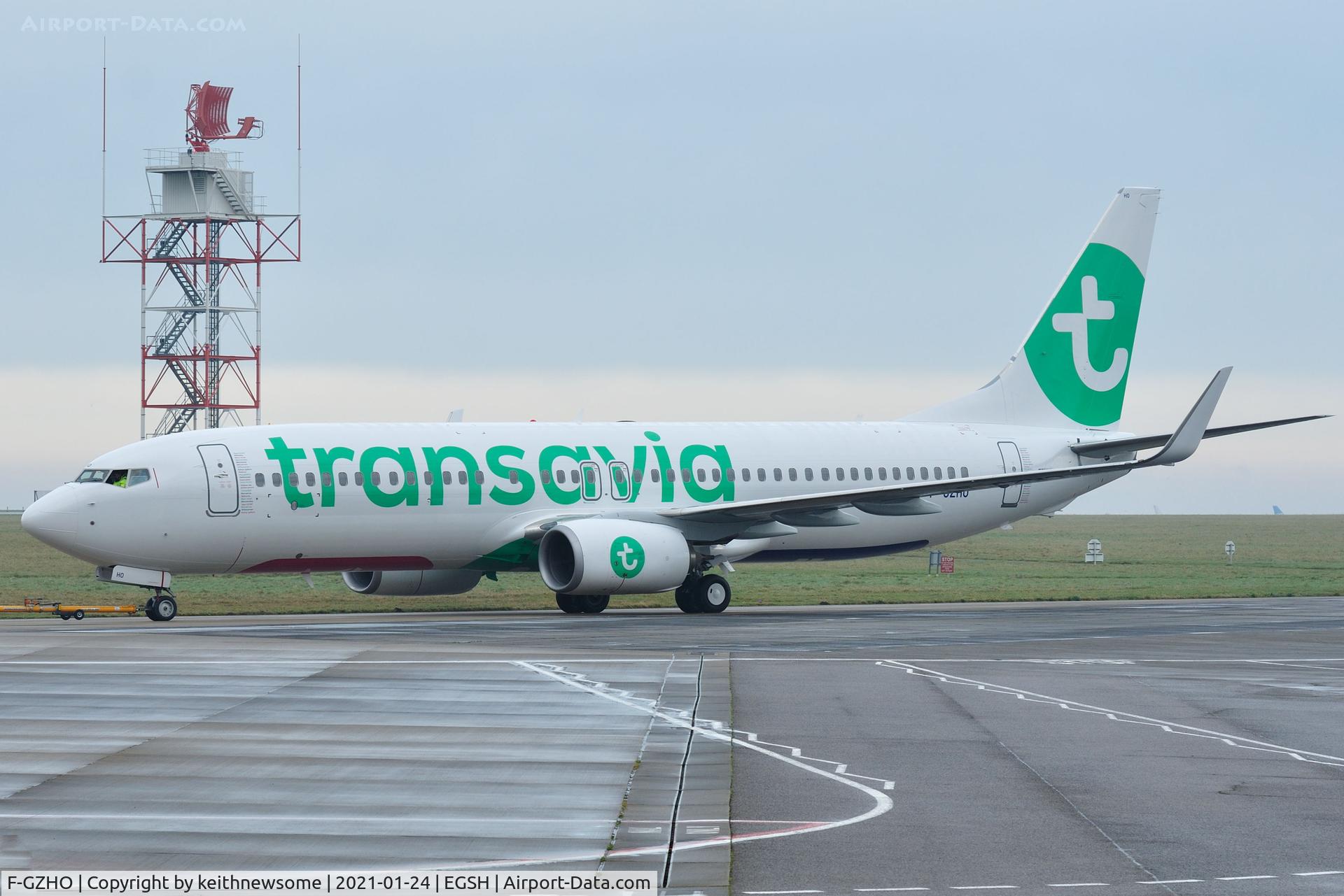 F-GZHO, 2015 Boeing 737-8K2 C/N 43880, Preparing to leave Norwich for Paris, Orly. With later colour scheme.
