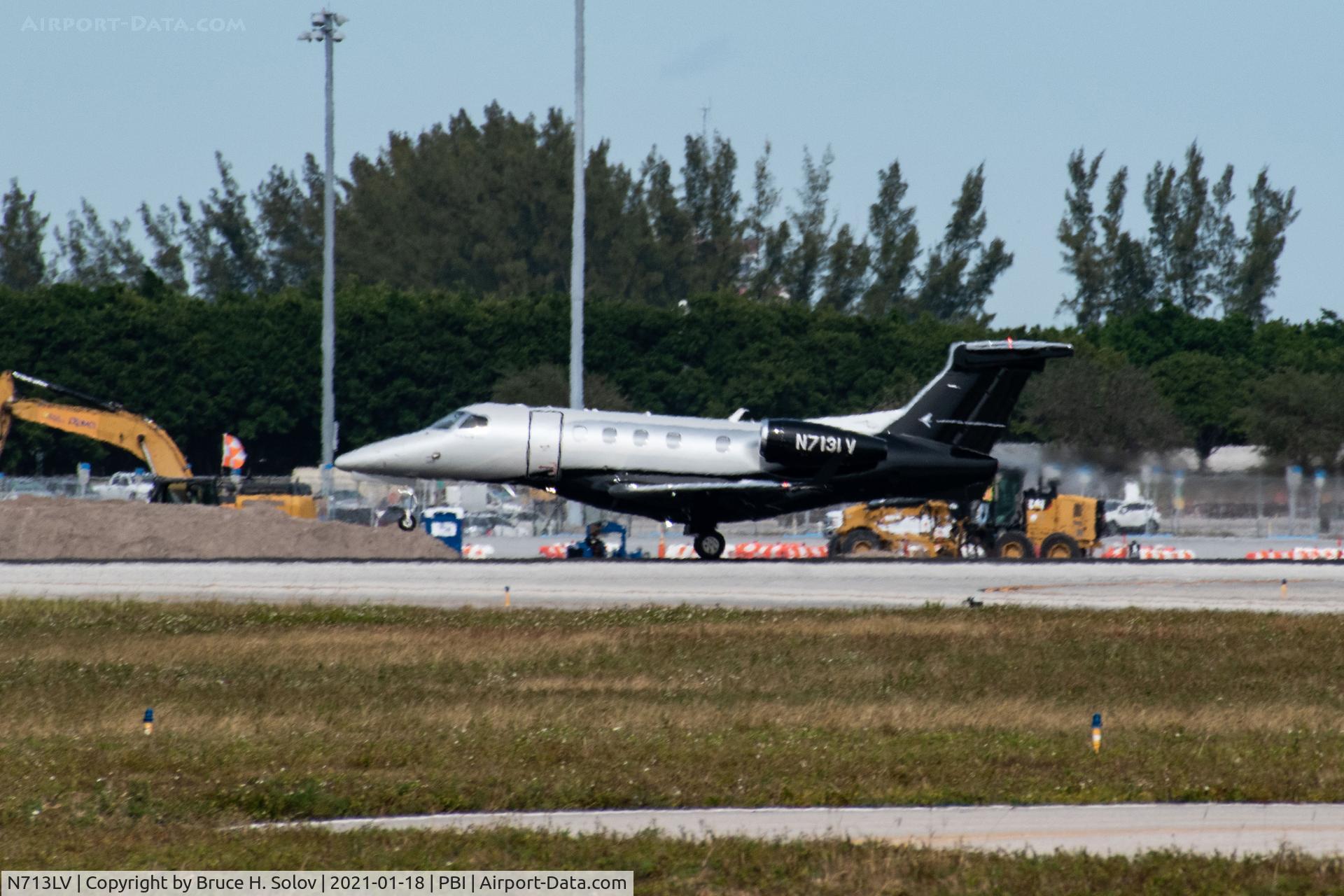 N713LV, 2019 Embraer EMB-505 Phenom 300 C/N 50500512, departure from PBI