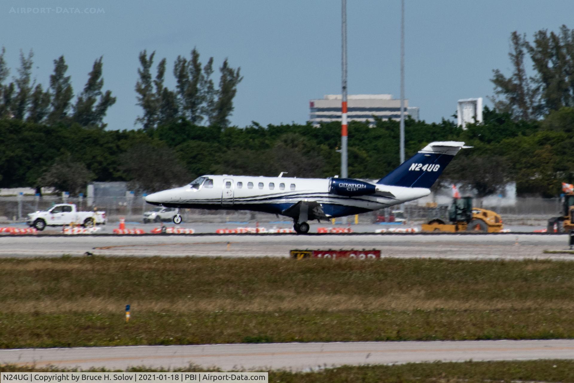N24UG, 2019 Cessna 525B Citation CJ3 C/N 525B0577, takeoff from PBI