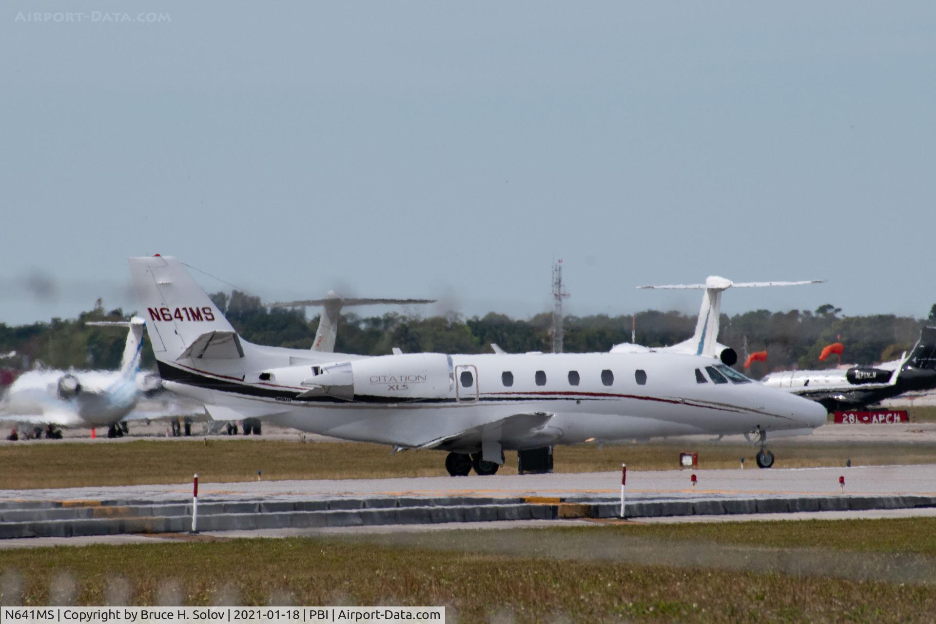 N641MS, 2007 Cessna 560XL Citation XLS C/N 560-5684, ready for departure