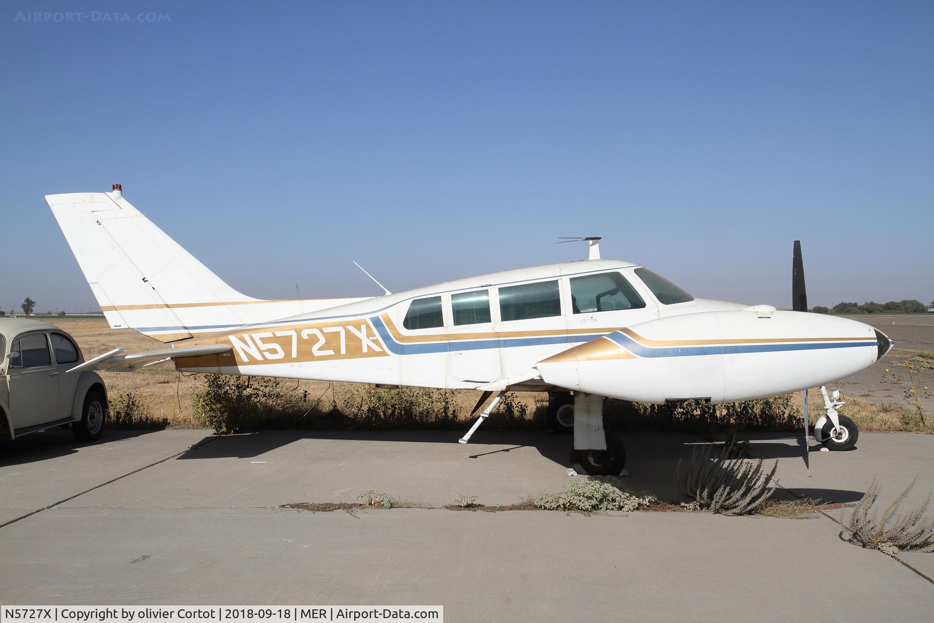 N5727X, 1961 Cessna 320 Skyknight C/N 320-0027, profile view