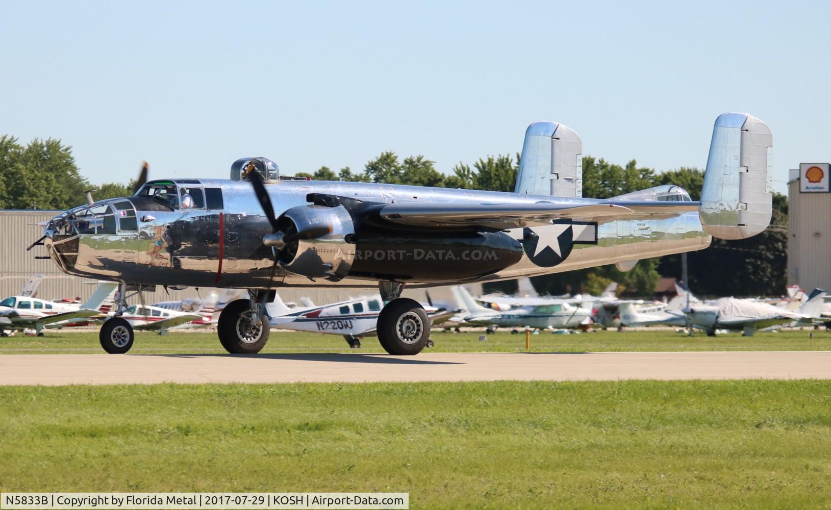 N5833B, 1945 North American B-25J Mitchell Mitchell C/N 108-47735, EAA OSH 2017