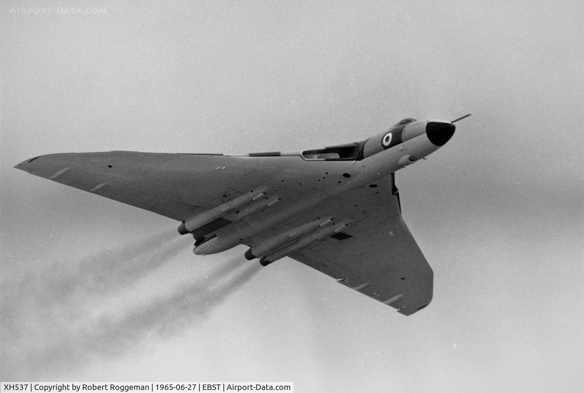 XH537, 1965 Avro Vulcan B.2 C/N Set 5, OPEN DAY.RAF.