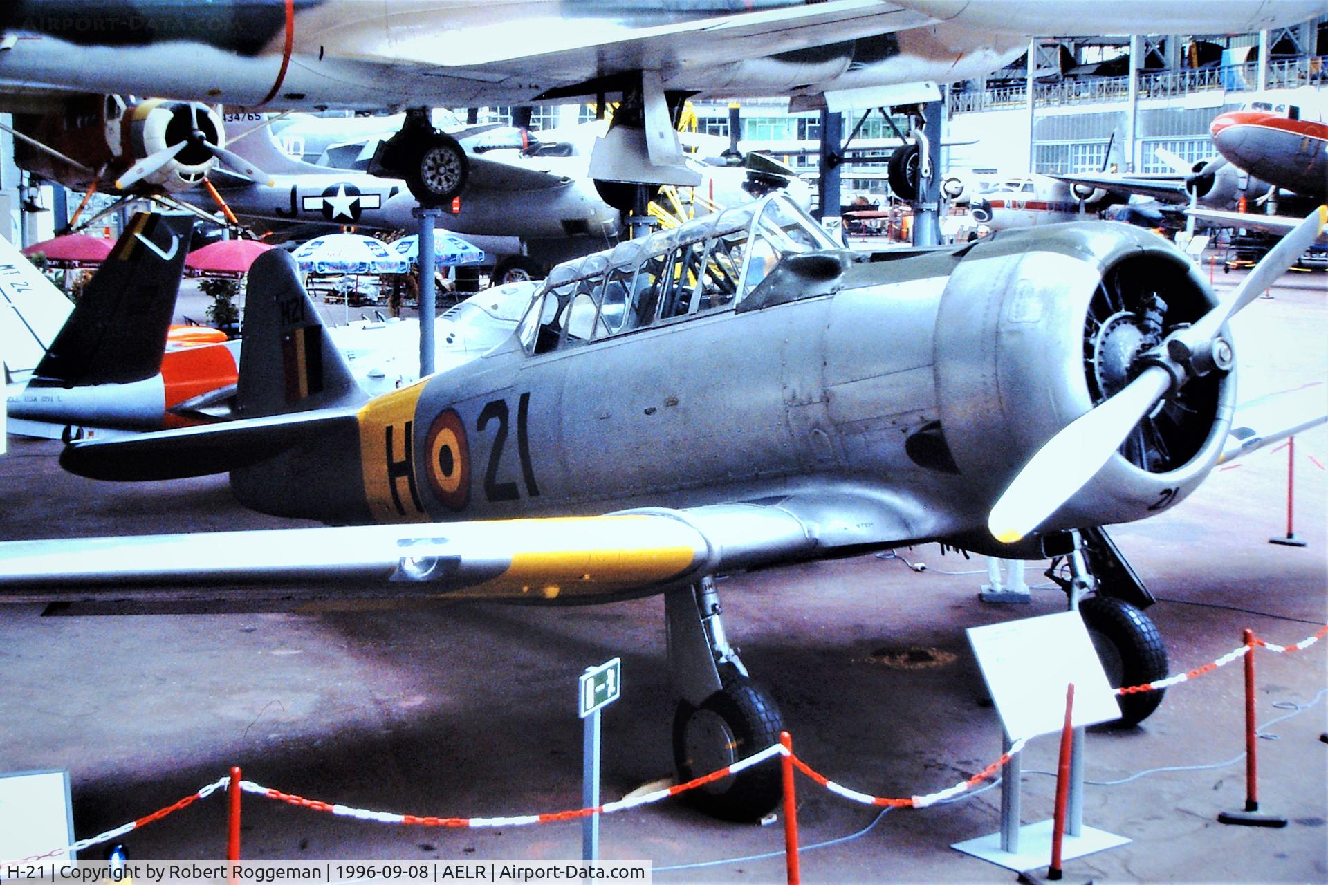 H-21, North American AT-6D Harvard III C/N 88-15950 (42-84169), PRESERVED.