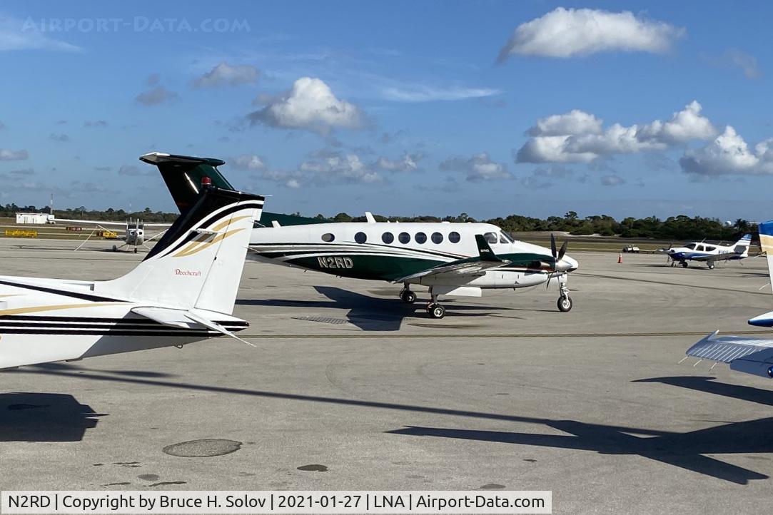 N2RD, 2012 Hawker Beechcraft B200GT King Air C/N BY-161, on the ramp at LNA after arrival