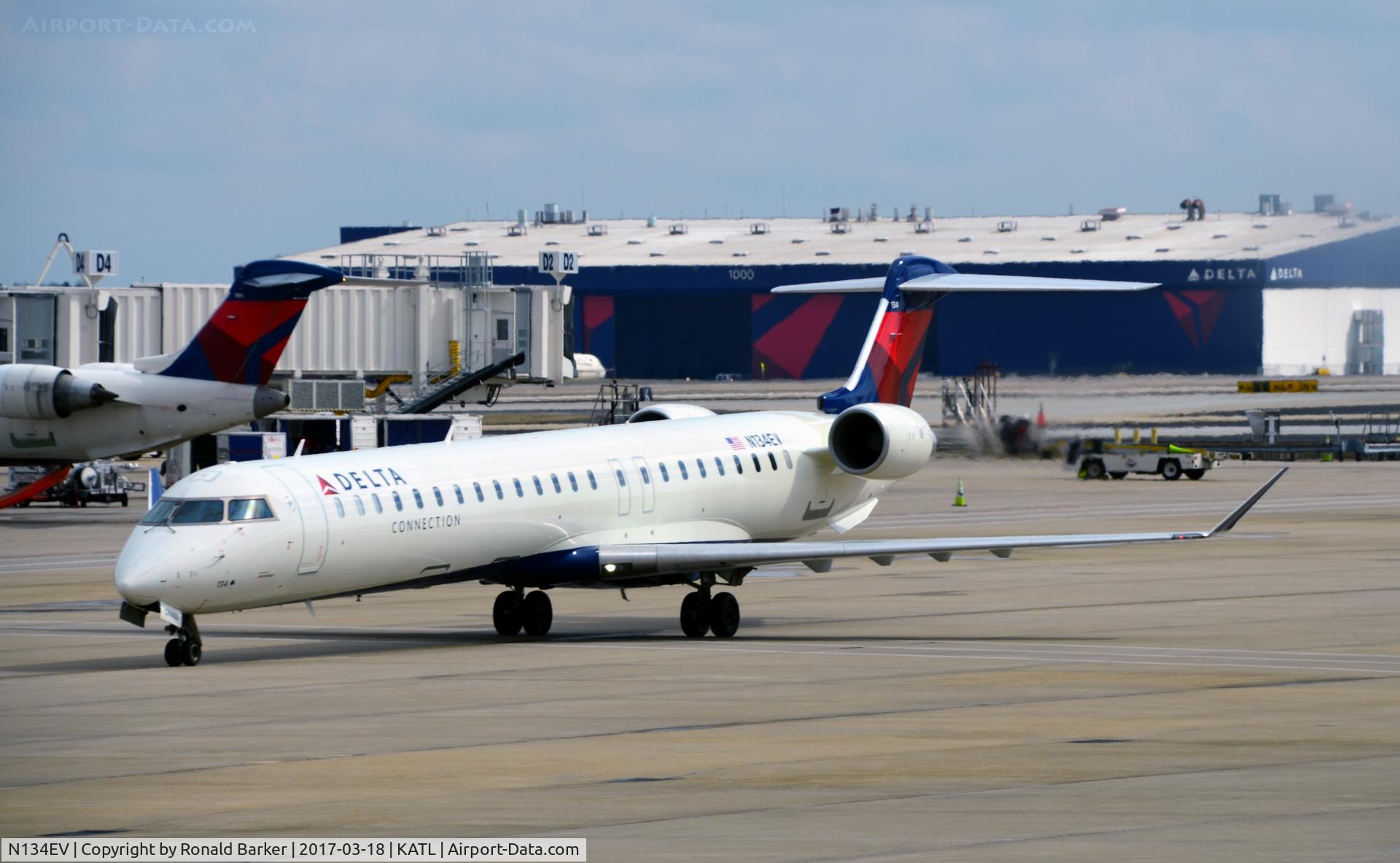 N134EV, 2009 Bombardier CRJ-900ER (CL-600-2D24) C/N 15223, Taxi Atlanta