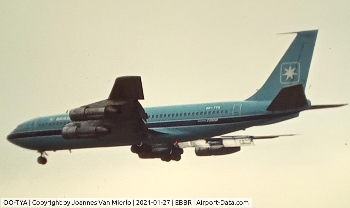 OO-TYA, 1961 Boeing 720-051B C/N 18384, Landing at Brussels...scan from slide