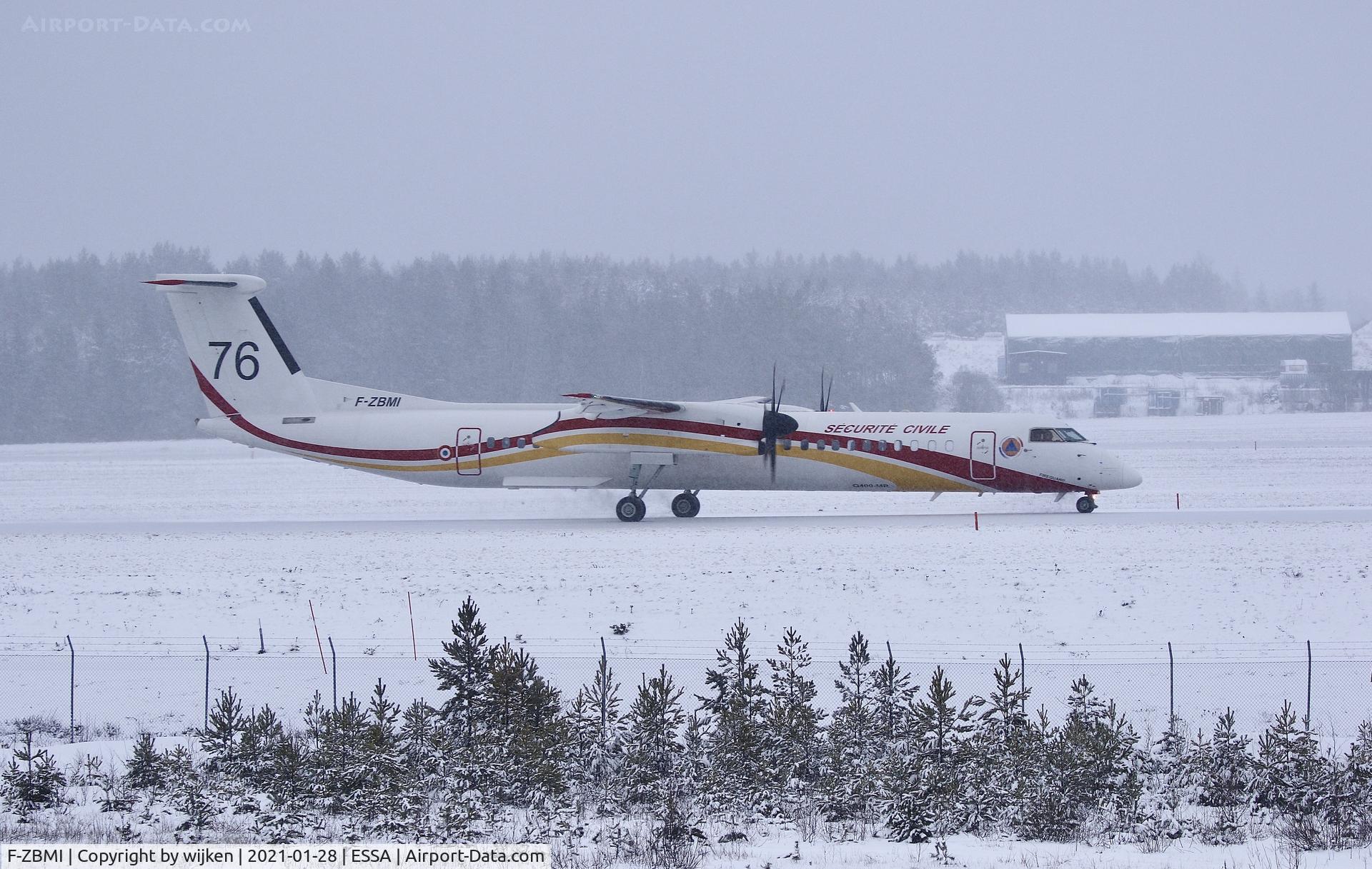 F-ZBMI, 2019 De Havilland Canada DHC-8-402Q-MR Dash 8 Dash 8 C/N 4597, Taxiway W