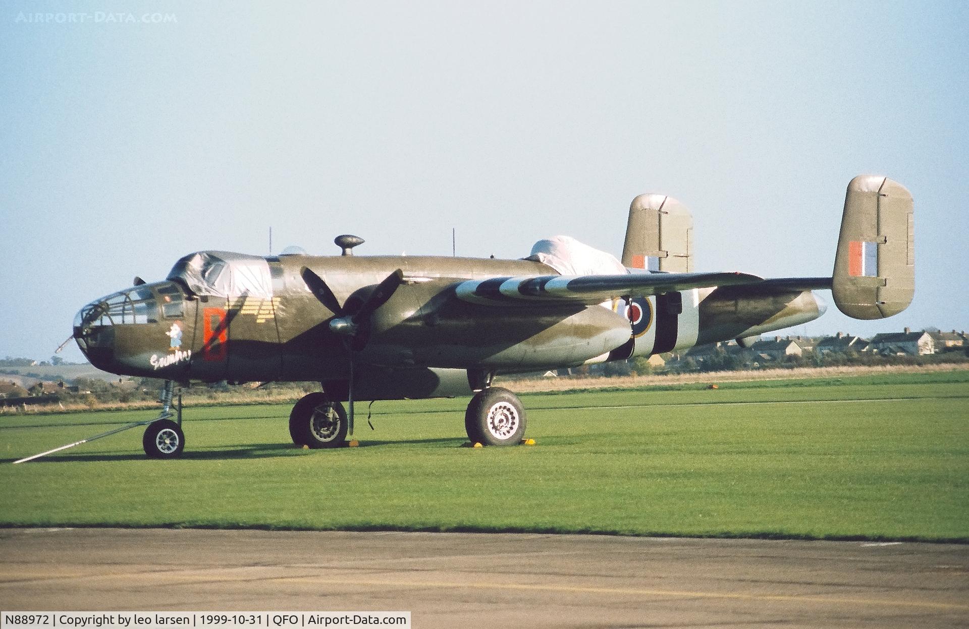 N88972, 1943 North American B-25D Mitchell C/N 100-23644, Duxford 31.10.1999