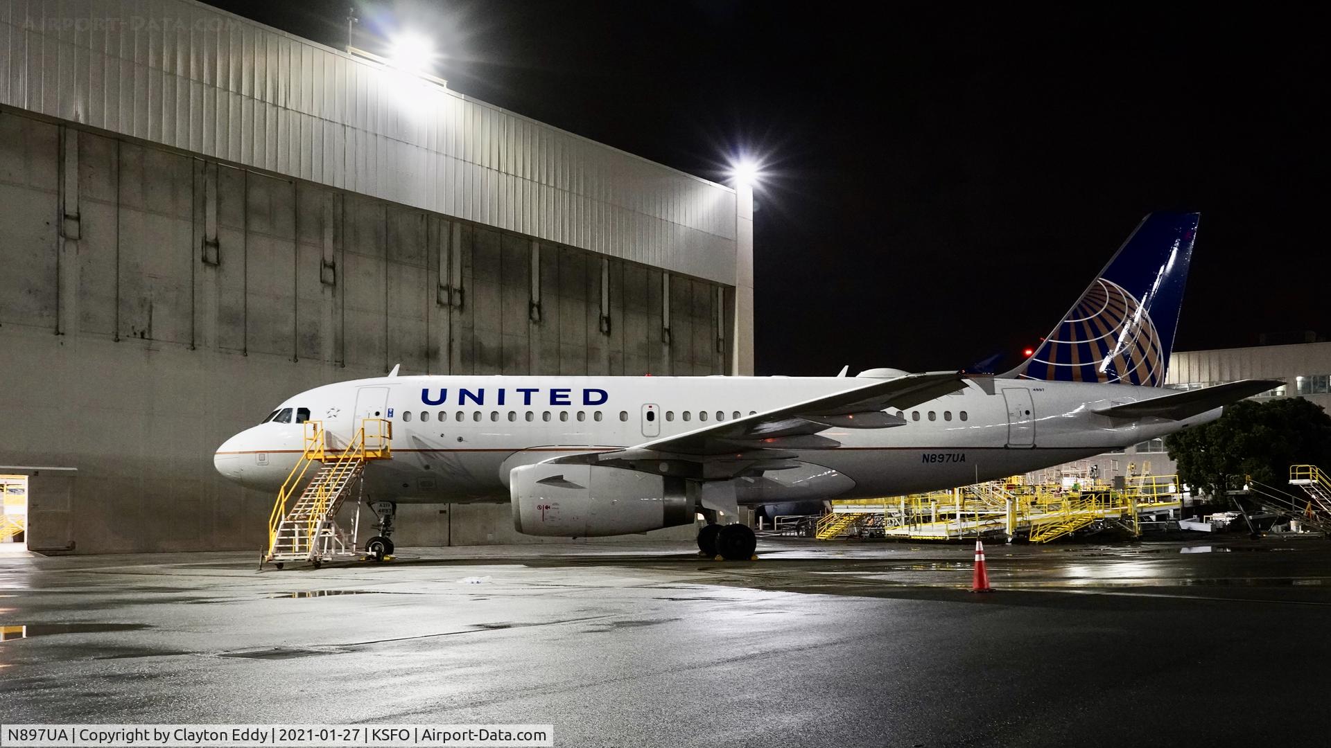 N897UA, 2007 Airbus A319-132 C/N 3269, SFO 2021.