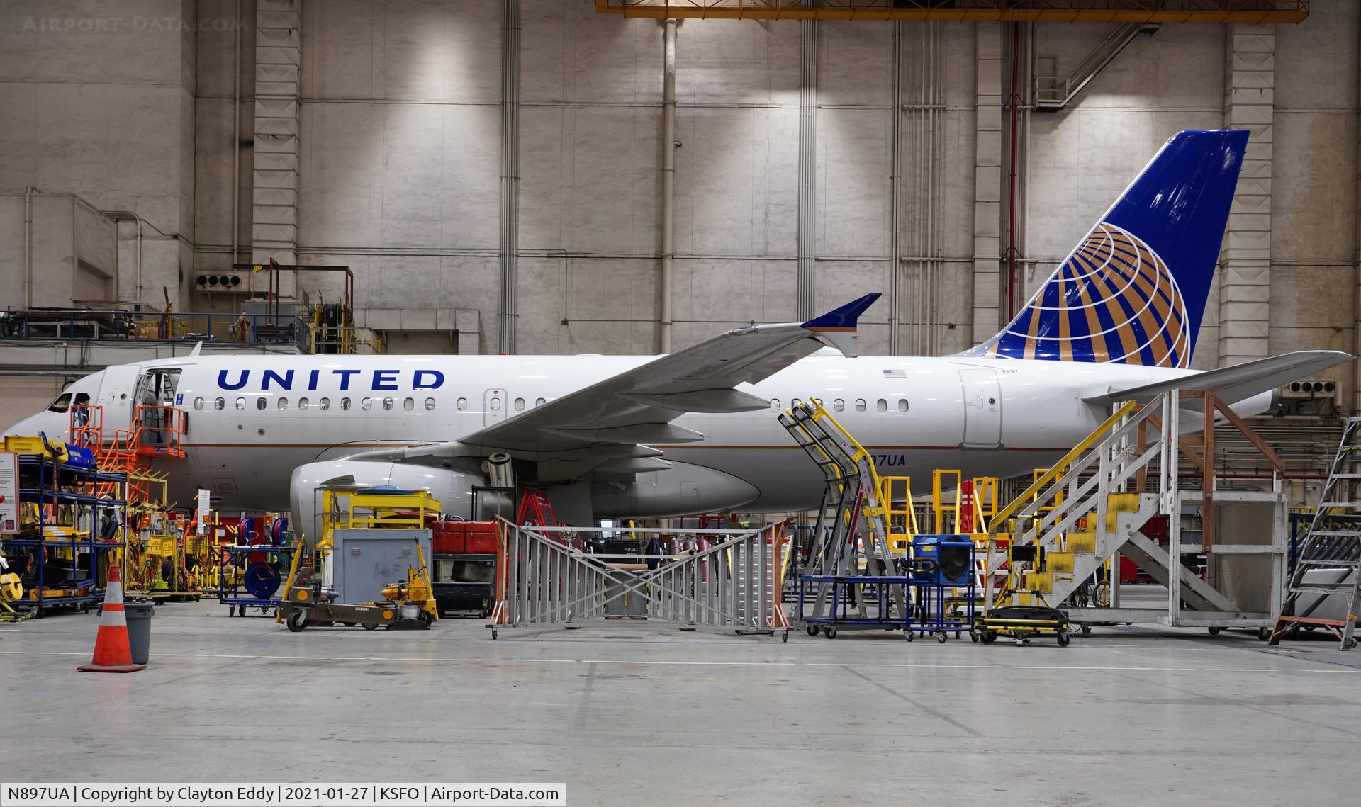 N897UA, 2007 Airbus A319-132 C/N 3269, SFO 2021.