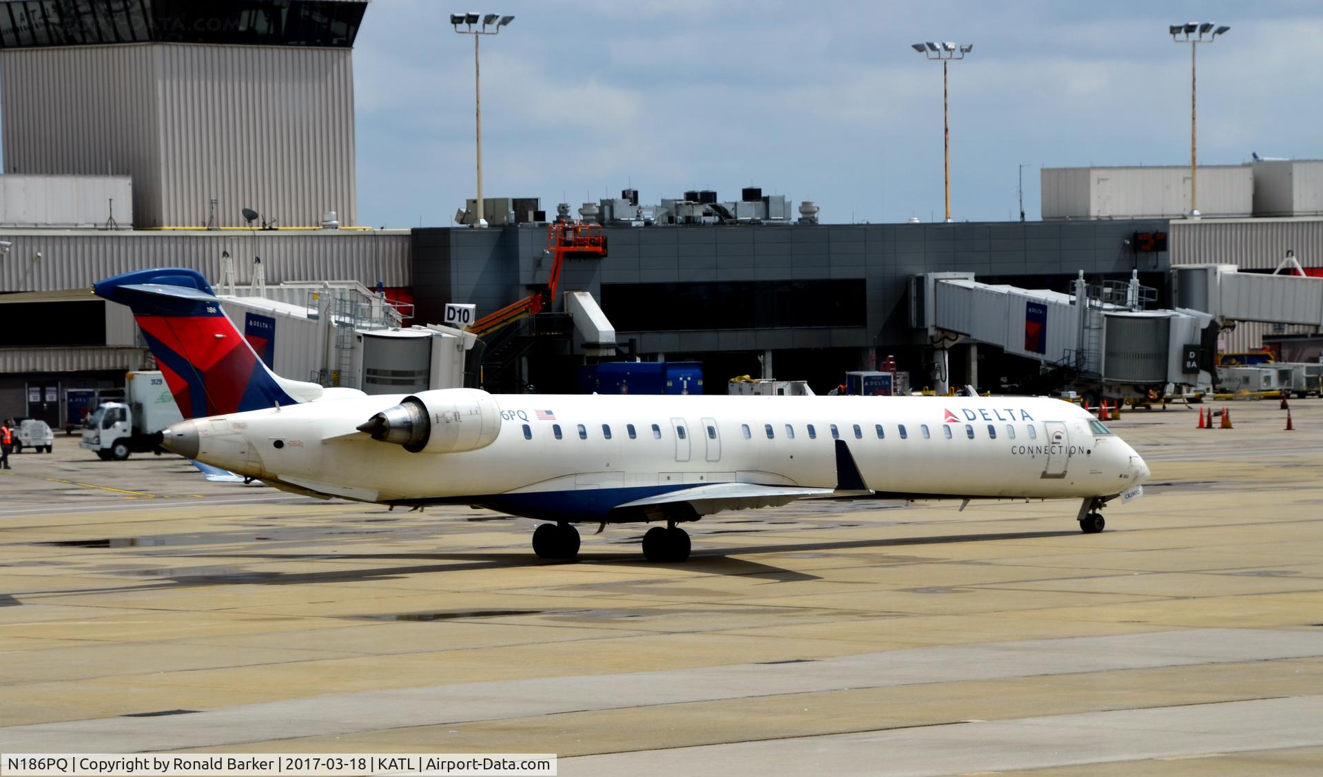 N186PQ, 2008 Bombardier CRJ-900ER (CL-600-2D24) C/N 15186, Taxi Atlanta