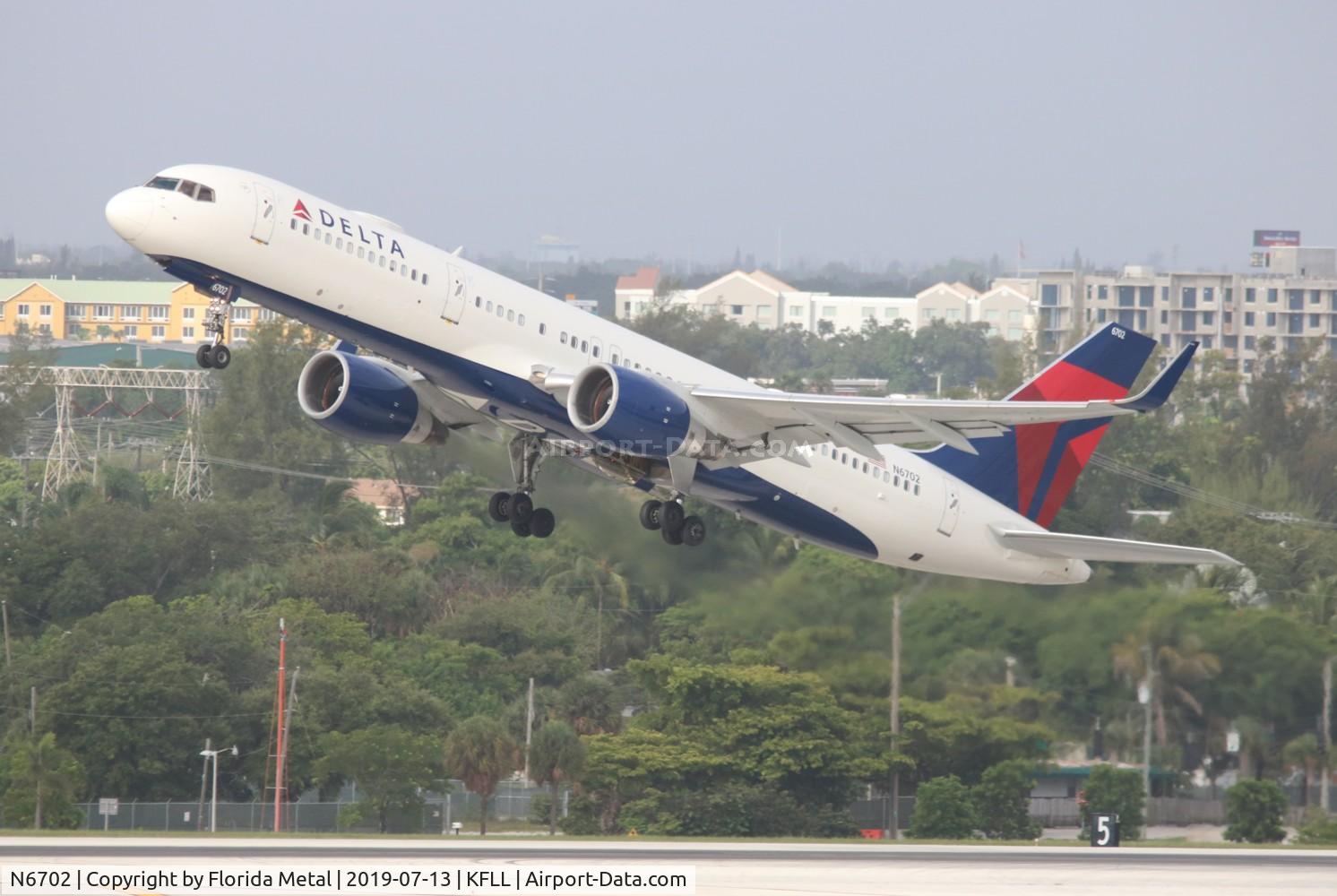 N6702, 1999 Boeing 757-232 C/N 30188, FLL spotting 2019