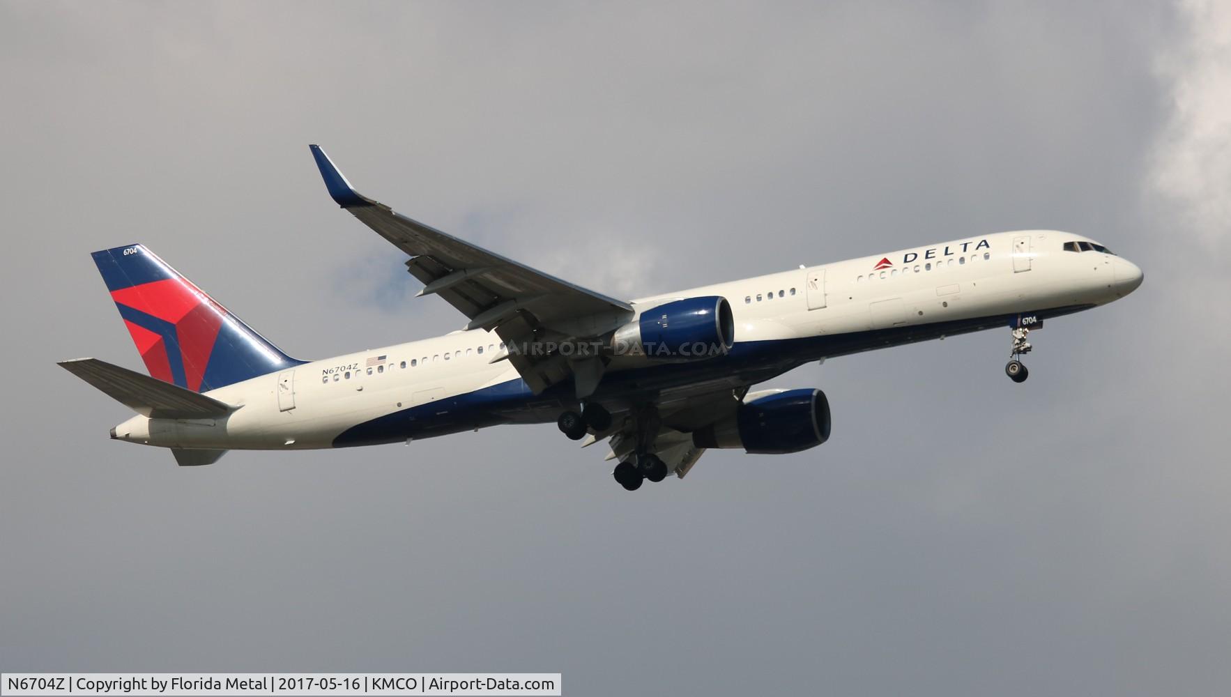 N6704Z, 2000 Boeing 757-232 C/N 30396, MCO spotting 2017