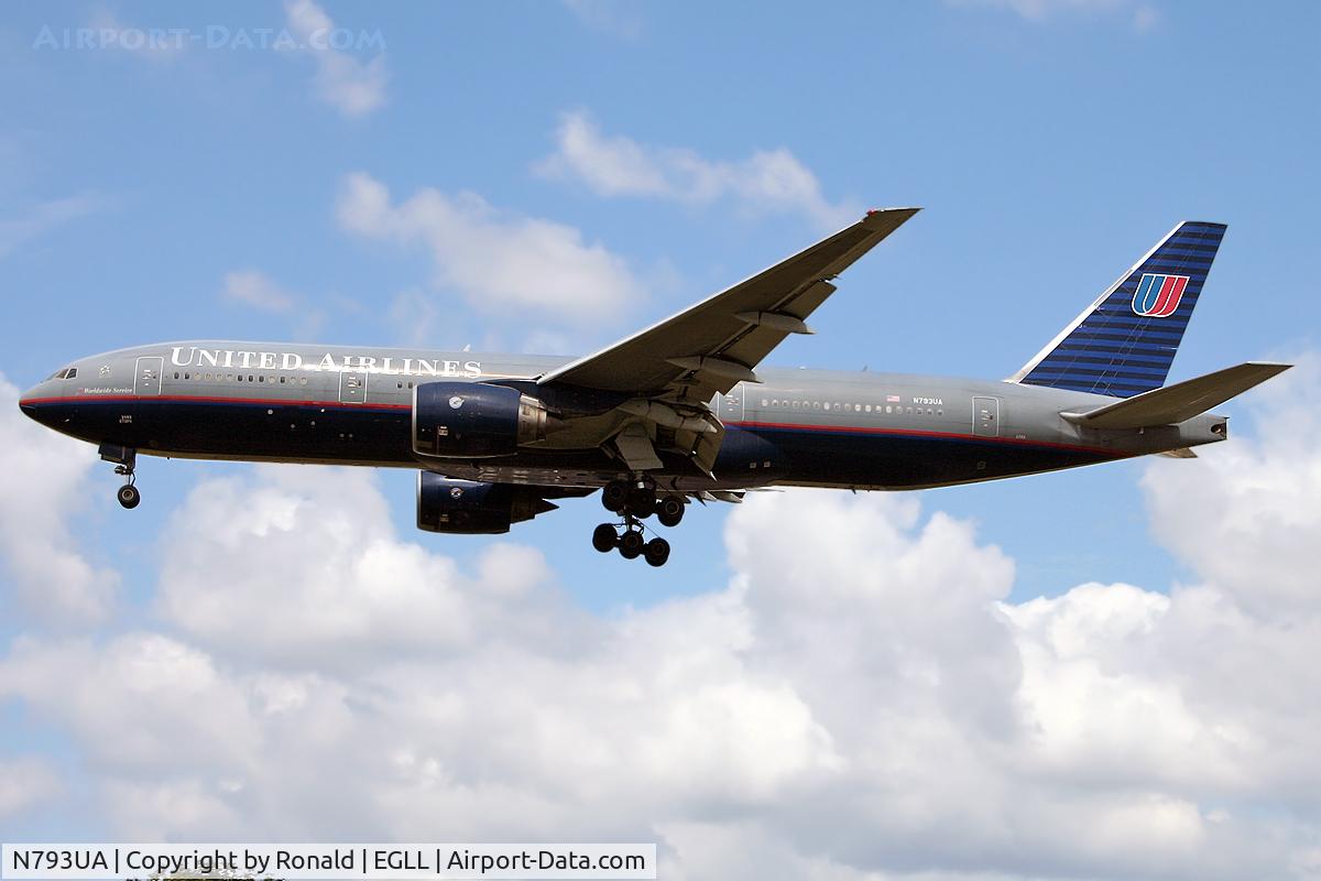 N793UA, 1997 Boeing 777-222 C/N 26946, at lhr
