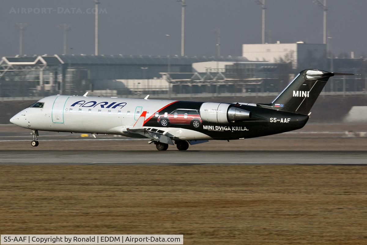 S5-AAF, 1998 Canadair CRJ-200LR (CL-600-2B19) C/N 7272, at munchen