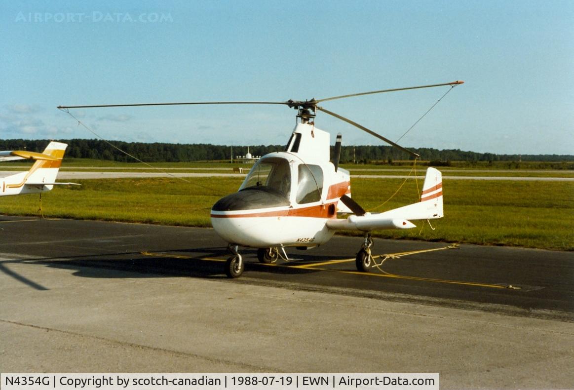 N4354G, 1971 McCulloch J-2 C/N 064, Gyrocopter, N43546, at Coastal Carolina Regional Airport (previously named Craven County Regional Airport) at New Bern, NC