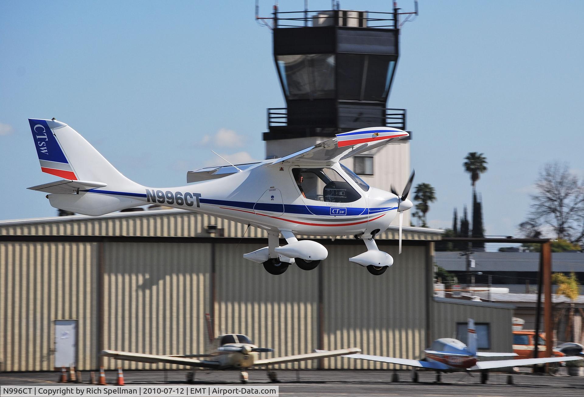 N996CT, 2006 Flight Design CTSW C/N 06-12-16, Flight Flight Design CTSW departing El Monte