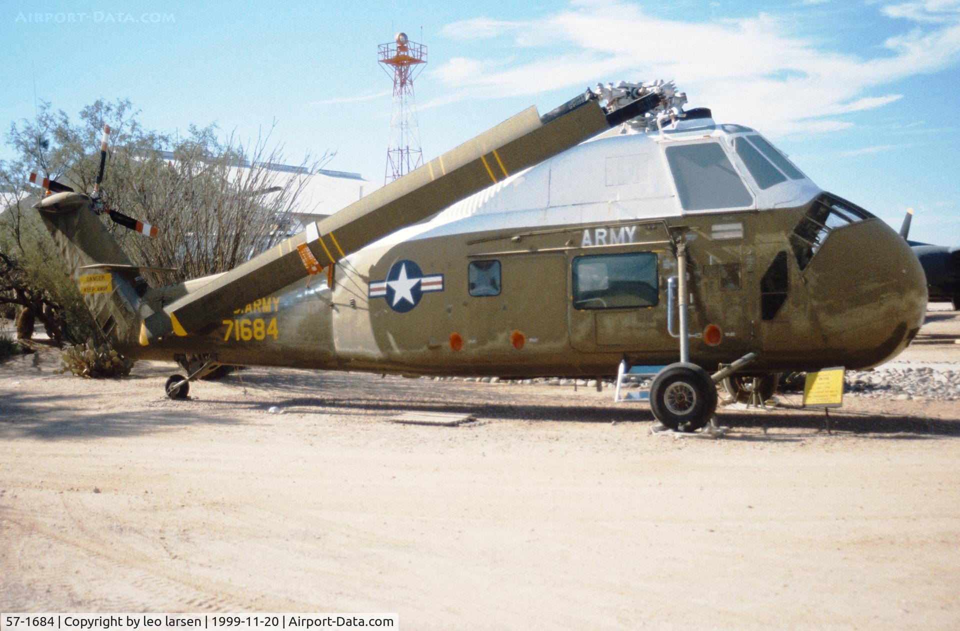 57-1684, 1957 Sikorsky VH-34D Choctaw C/N 58-790, Pima Air Museum 20.11.1999