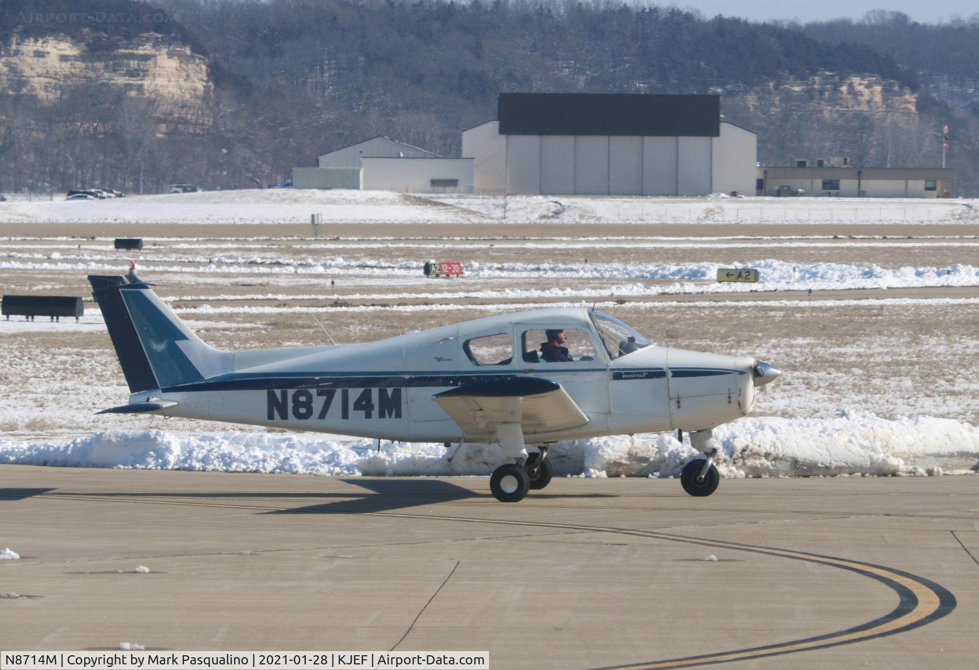 N8714M, 1963 Beech 23 C/N M-498, Beech 23