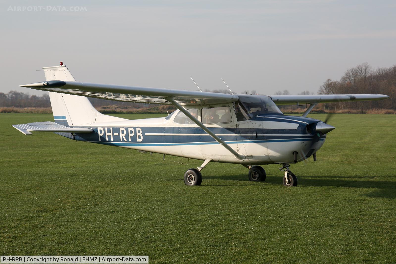 PH-RPB, Reims F172H Skyhawk C/N 0568, At EHMZ.