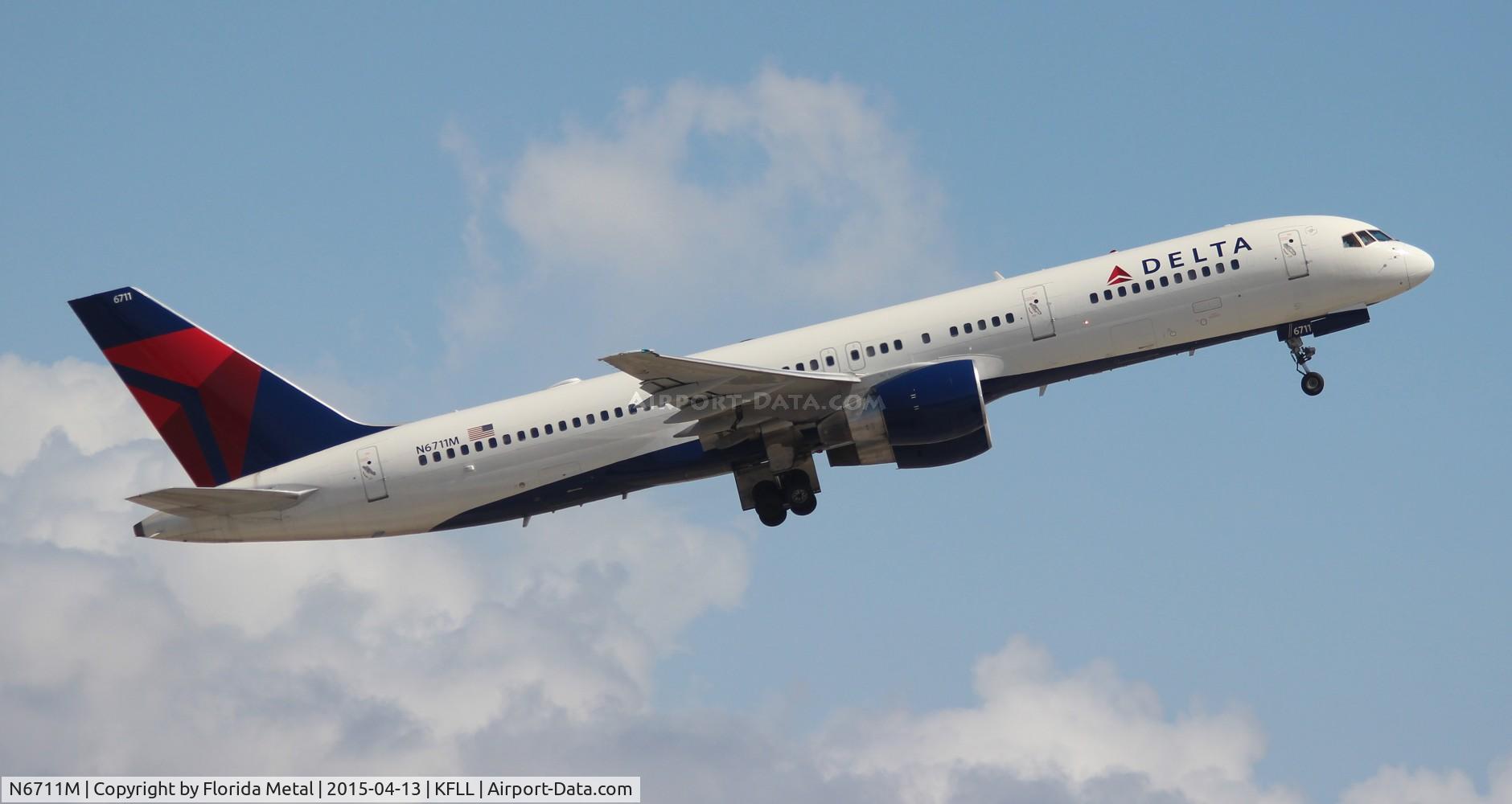 N6711M, 2000 Boeing 757-232 C/N 30483, FLL Spotting 2015
