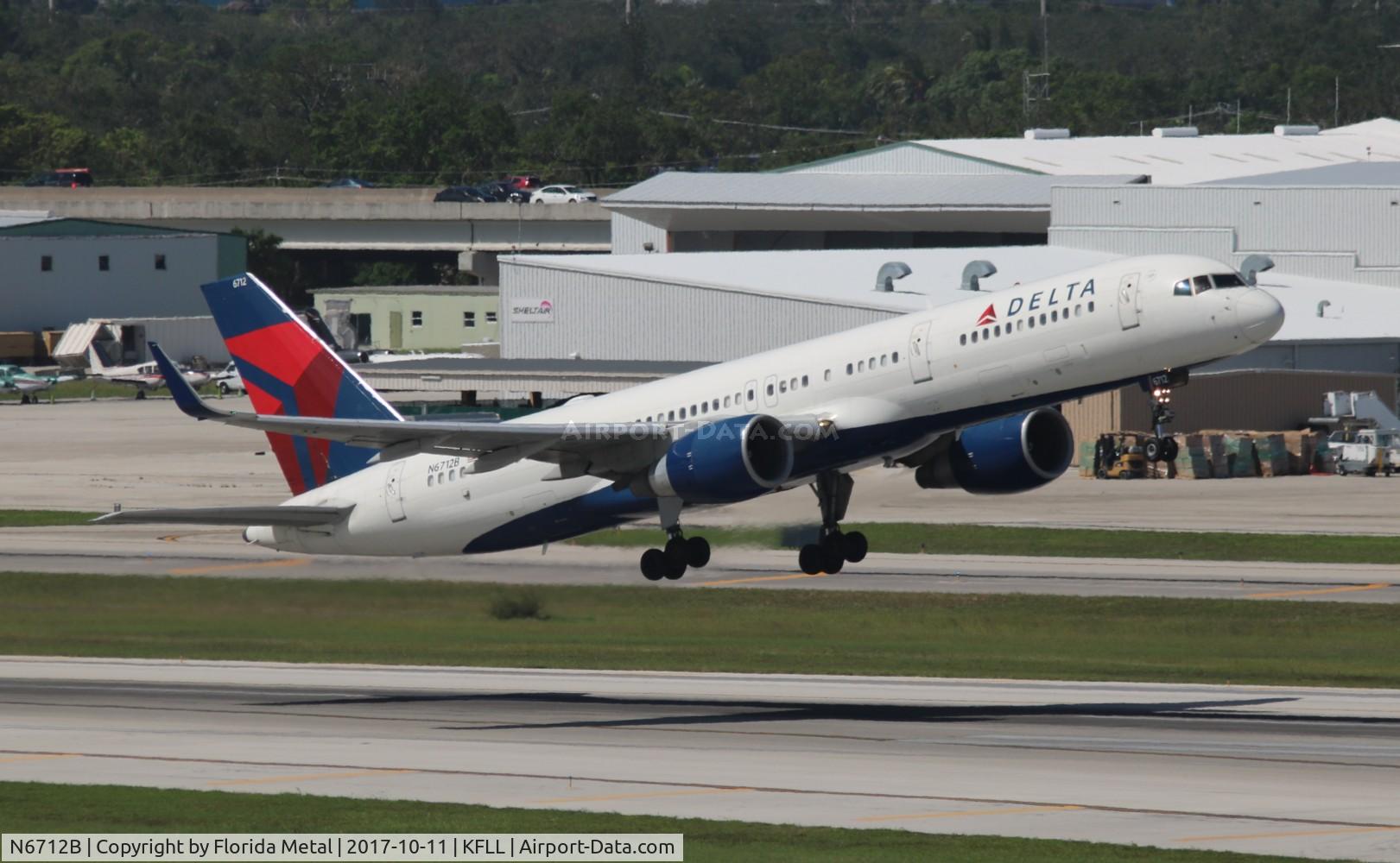 N6712B, 2000 Boeing 757-232 C/N 30484, FLL spotting 2017