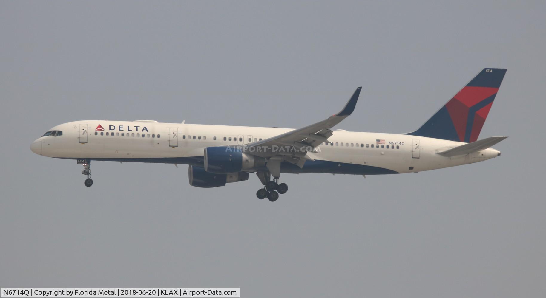 N6714Q, 2000 Boeing 757-232 C/N 30485, LAX Spotting 2018
