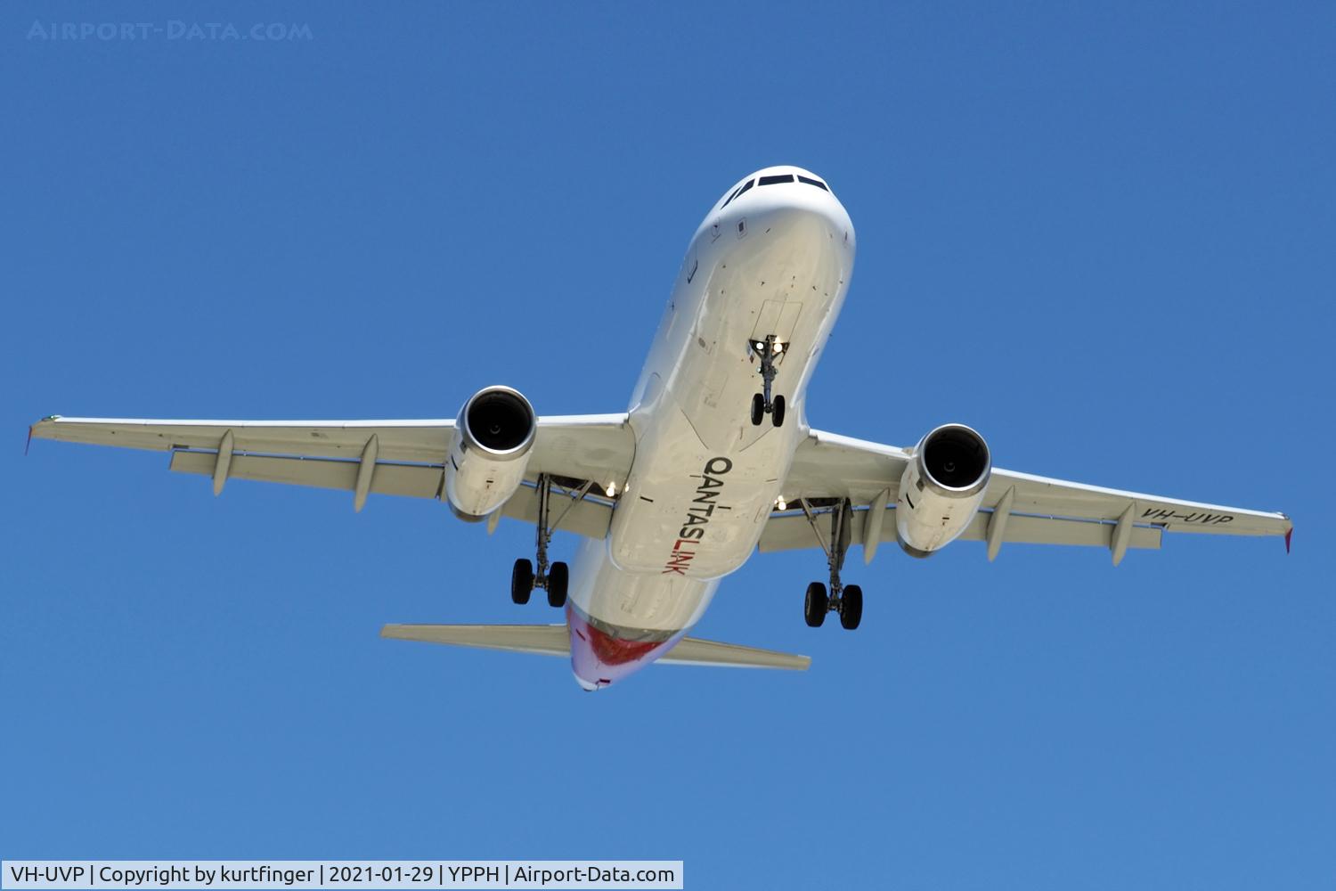 VH-UVP, 2005 Airbus A320-232 C/N 2604, Airbus A320-200 cn 2604. QantasLink  VH-UVP name 