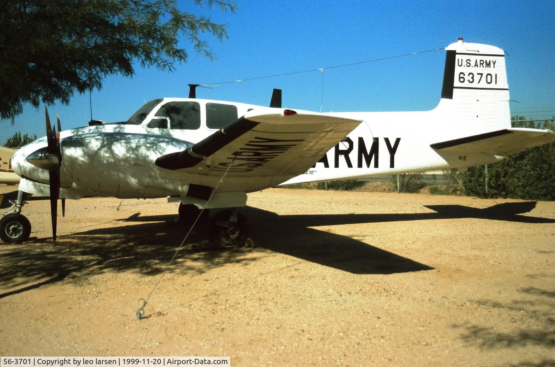 56-3701, Beech U-8D Seminole C/N LH.102, Pima Air Museum 20.11.1999
