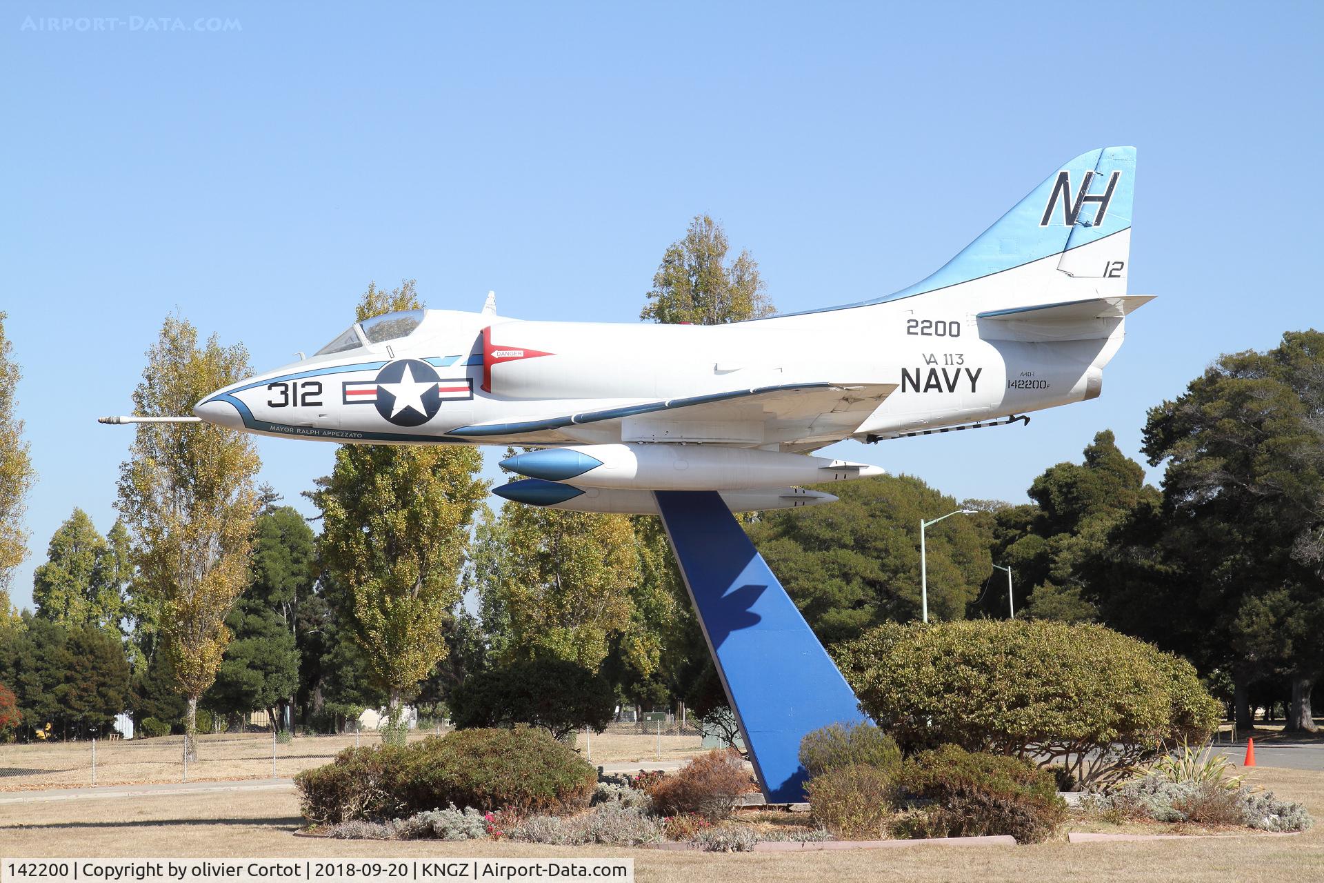 142200, 1957 Douglas A4D-1 C/N 11454, sept 2018