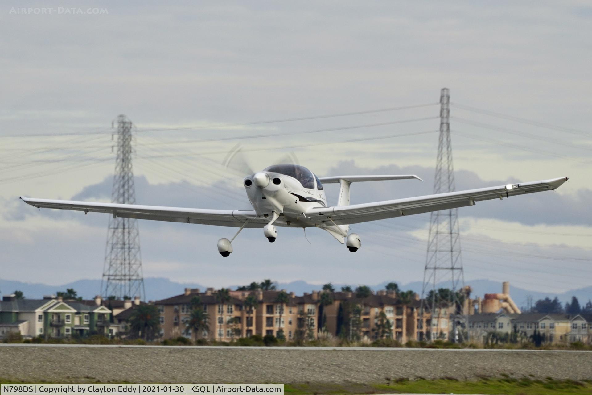 N798DS, 2007 Diamond DA-40 Diamond Star C/N 40.798, San Carlos Airport California 2021.