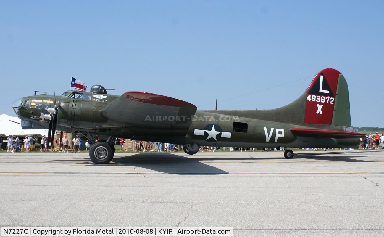 N7227C, 1944 Boeing B-17G Fortress C/N 32513, TOM YIP 2010