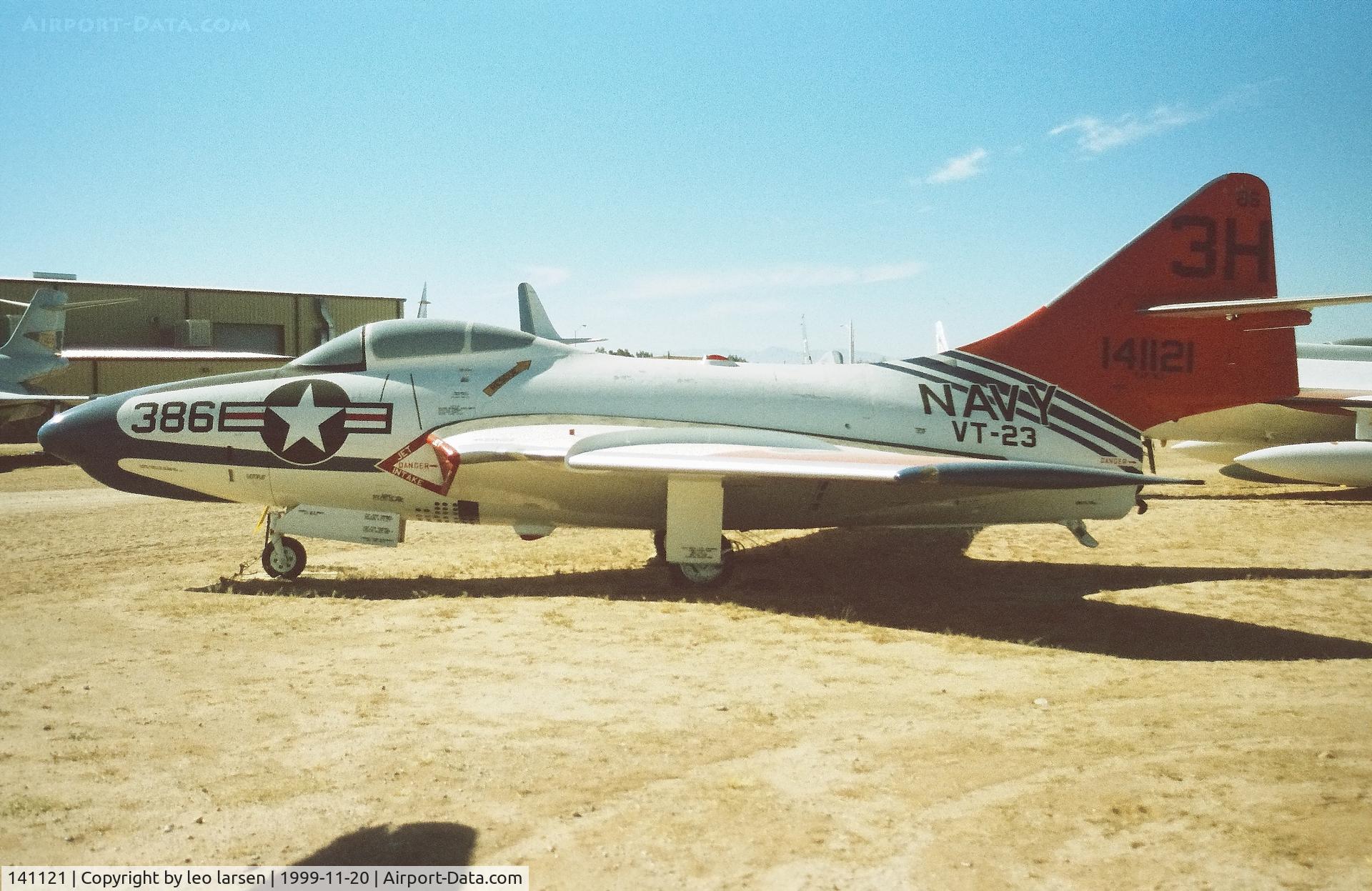 141121, Grumman TAF-9J Cougar C/N 368C, Pima Air Museum 20.11.1999