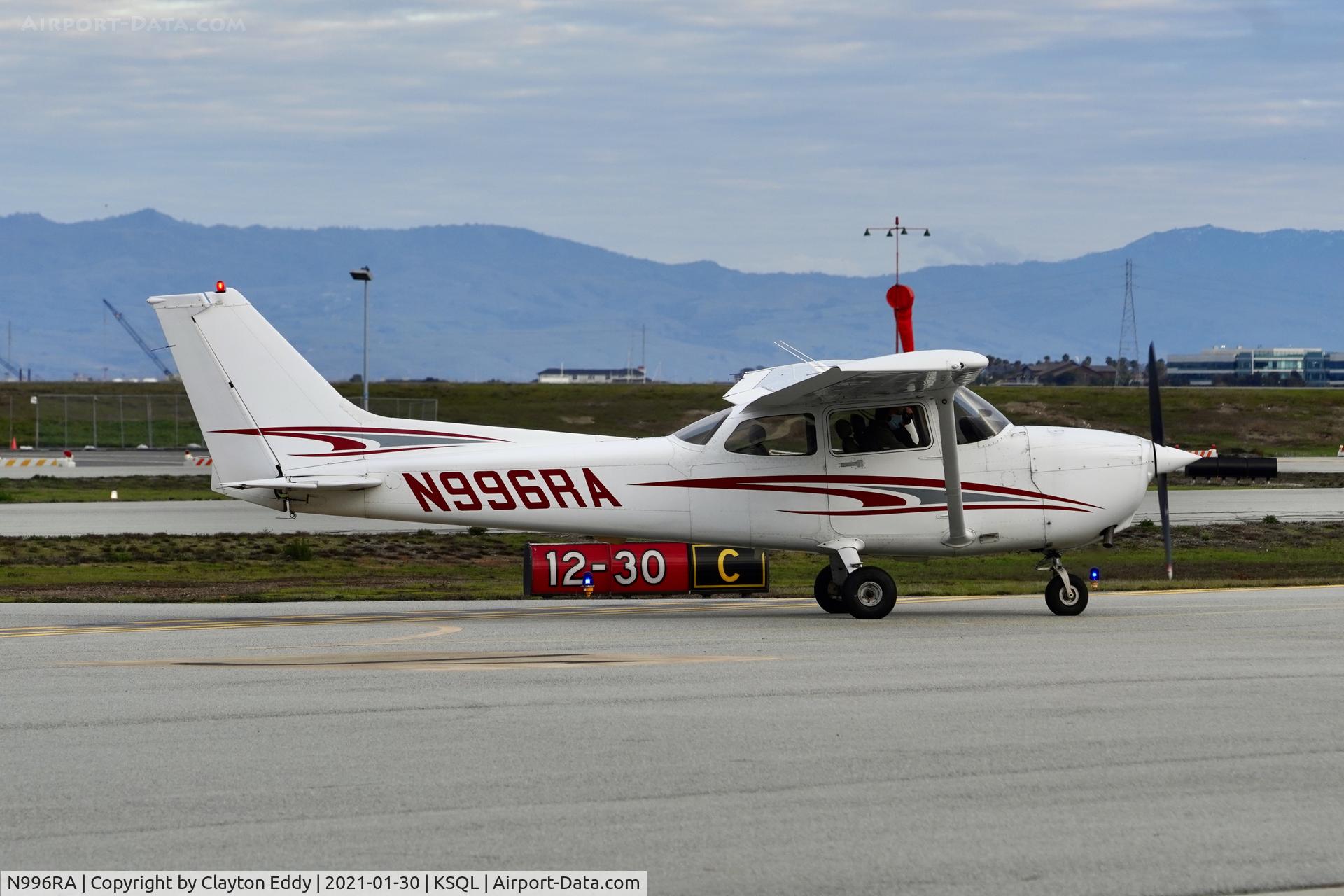 N996RA, 1998 Cessna 172R Skyhawk C/N 17280404, San Carlos airport California 2021.