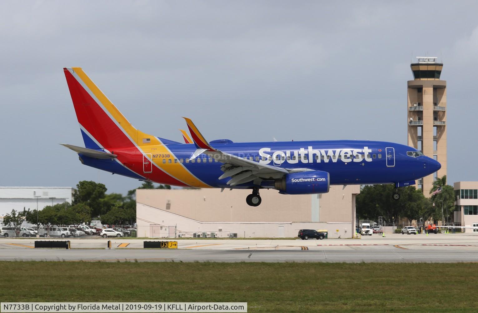 N7733B, 2006 Boeing 737-76N C/N 32678, FLL spotting 2019