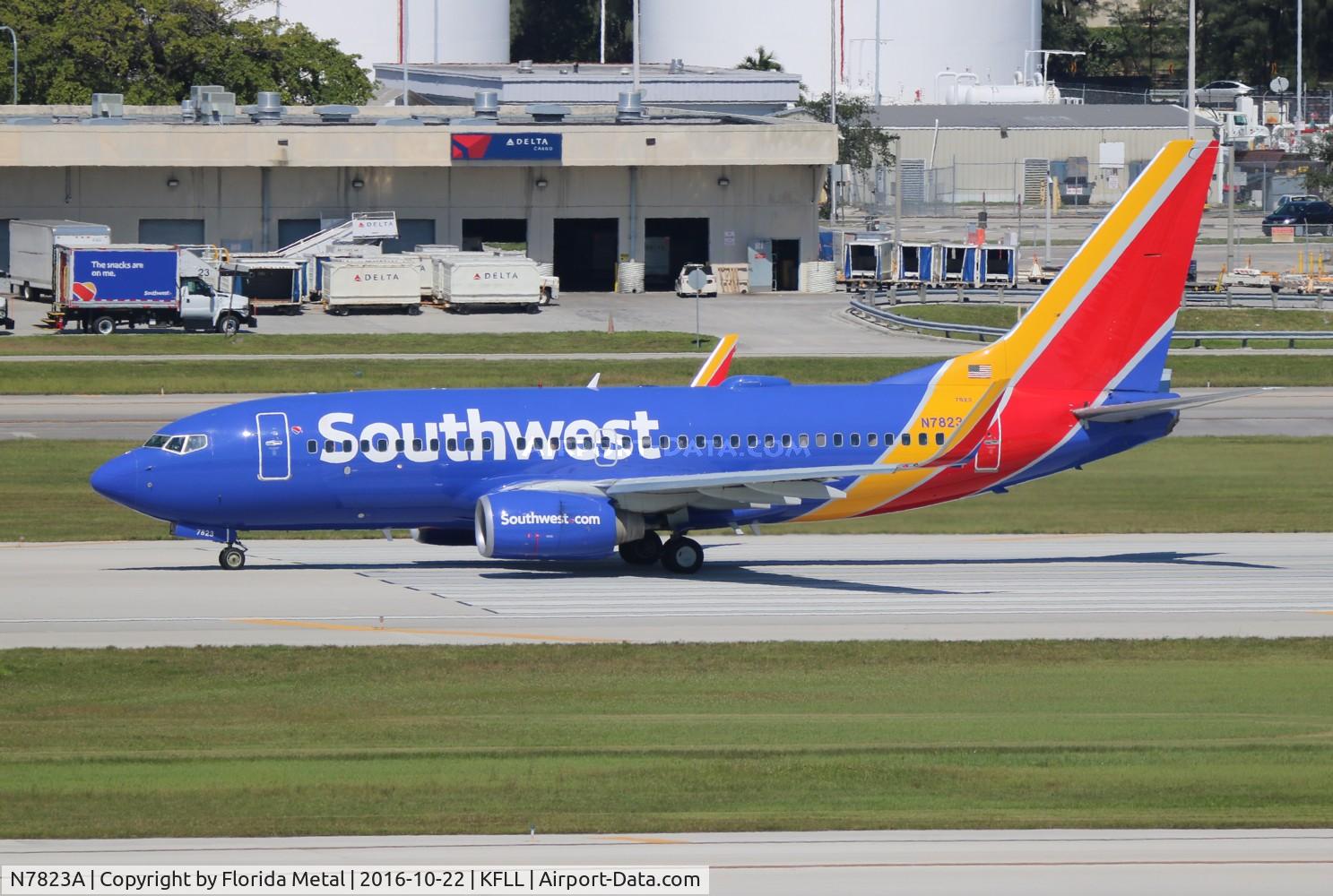 N7823A, 2003 Boeing 737-7CT C/N 32749, FLL spotting 2016