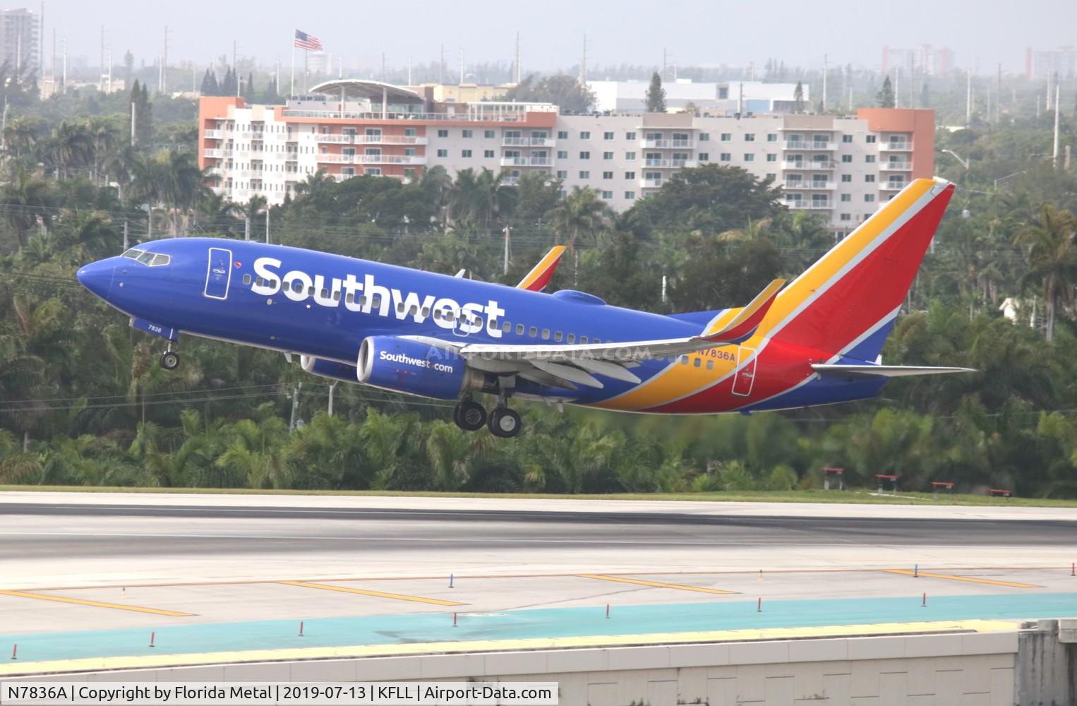N7836A, 1999 Boeing 737-7L9 C/N 28010, FLL spotting 2019