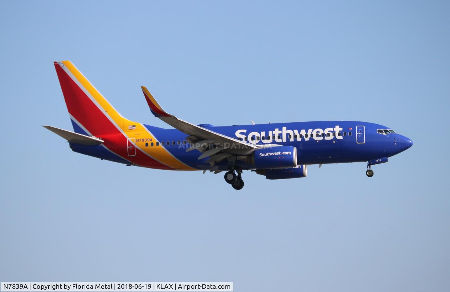 N7839A, 2001 Boeing 737-73V C/N 30243, LAX spotting 2018