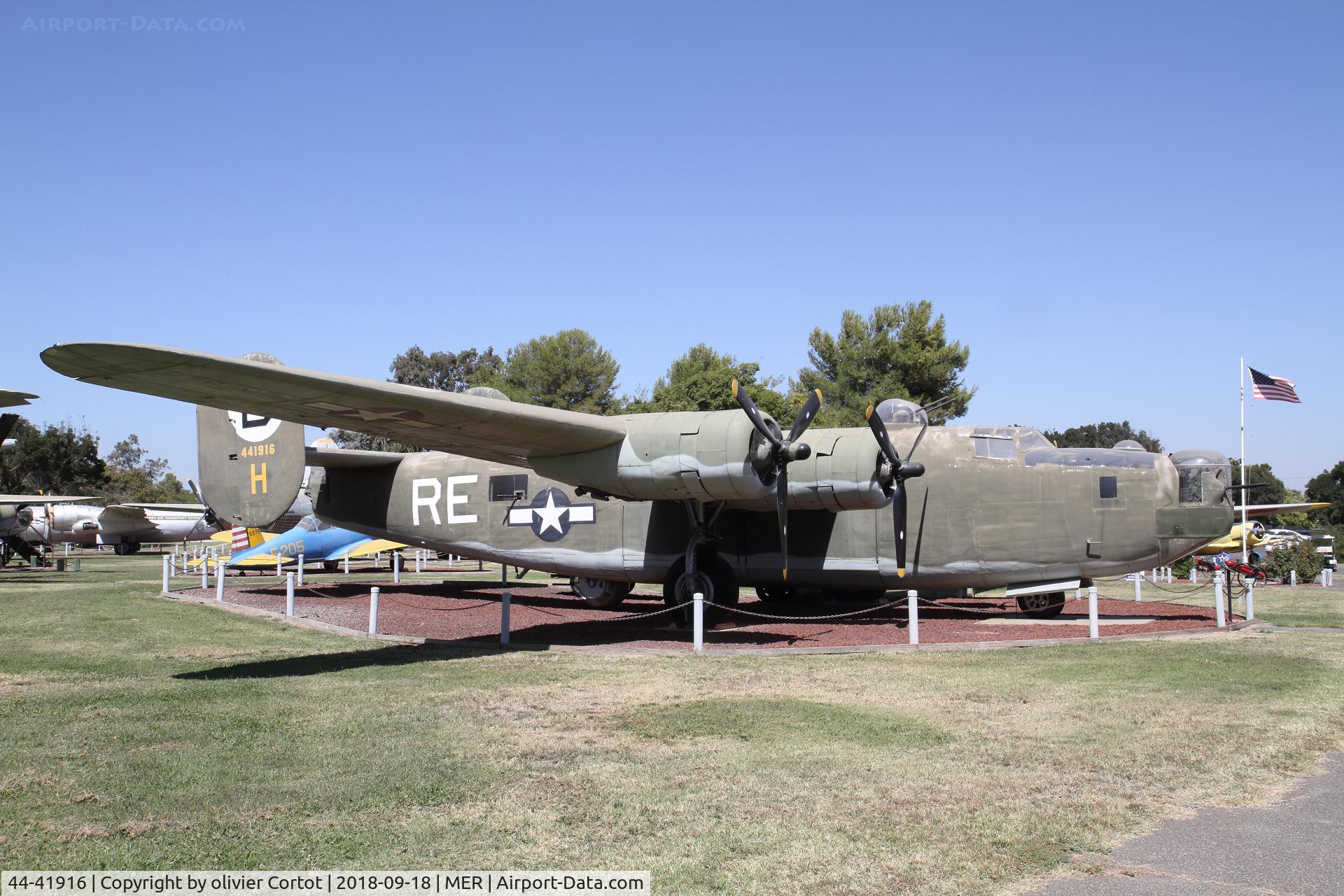 44-41916, 1944 Consolidated B-24M-5-CO Liberator C/N 5852, sept 2018