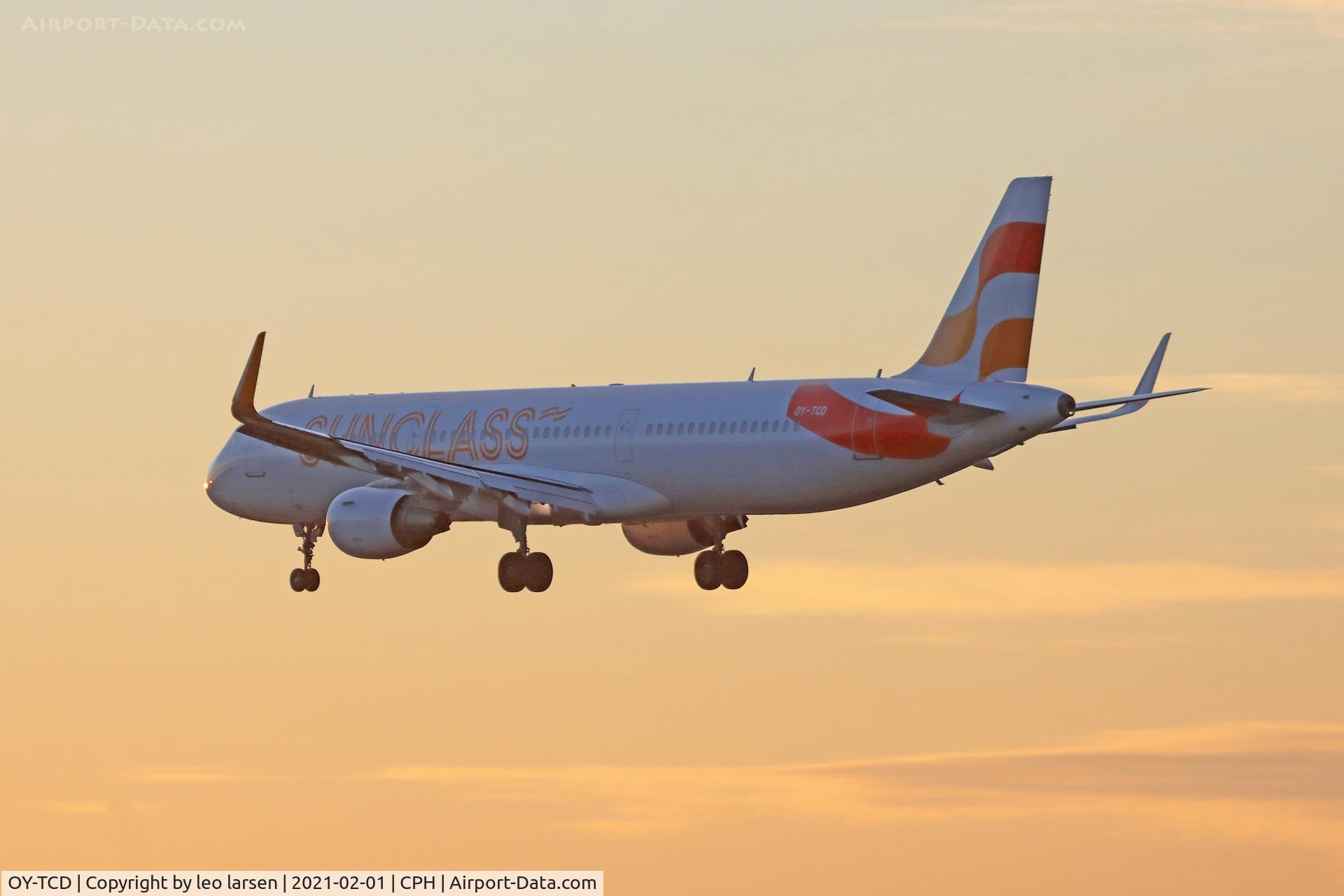 OY-TCD, 2014 Airbus A321-211 C/N 6314, Copenhagen 1.2.2021 arrival wiht  Danish WM hanball heros.
