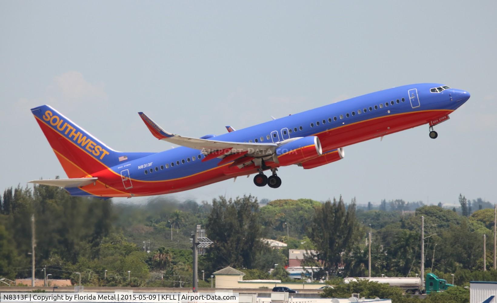 N8313F, 2012 Boeing 737-8H4 C/N 38810, FLL spotting 2015
